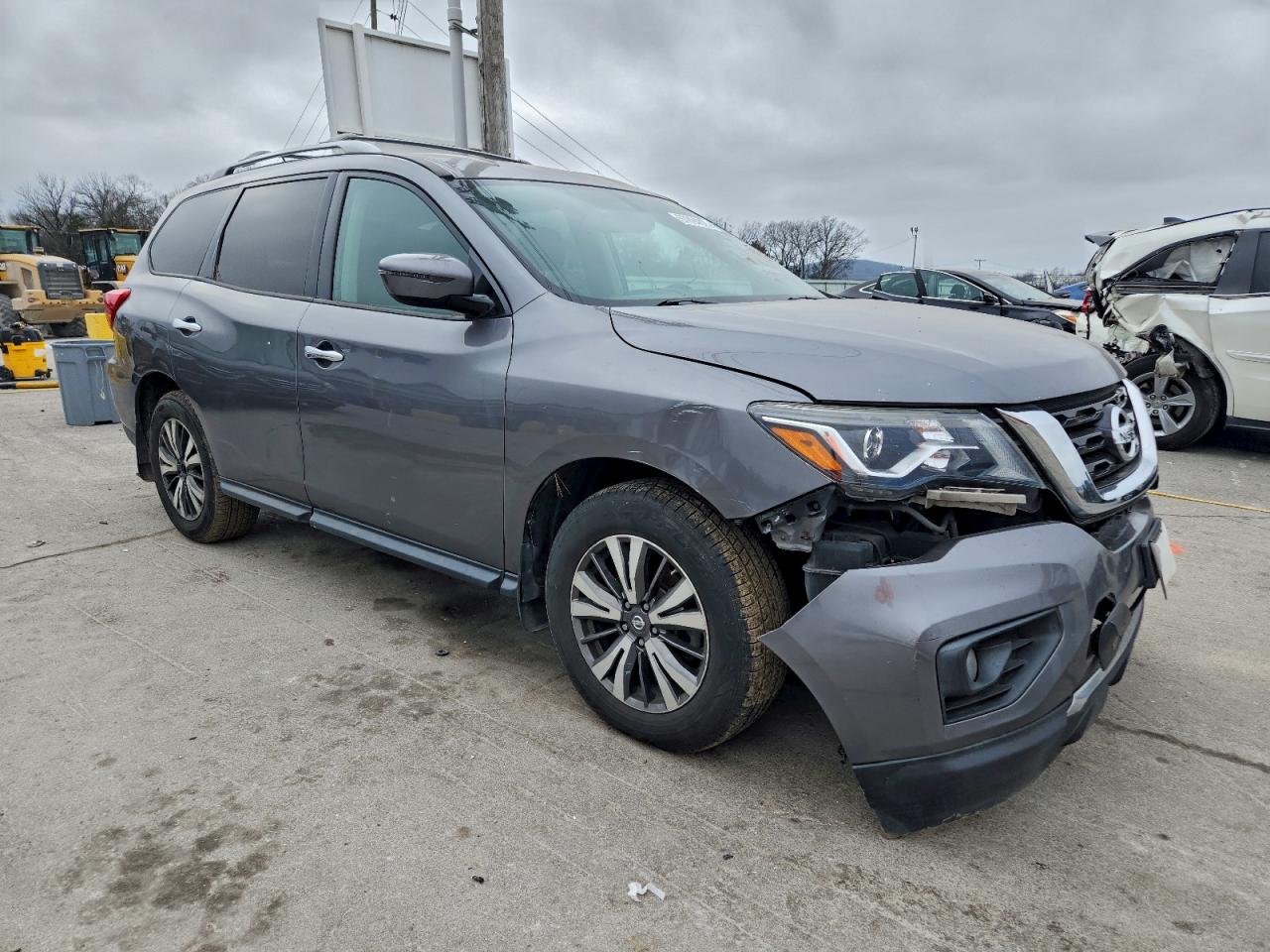 2017 NISSAN PATHFINDER S photo 4