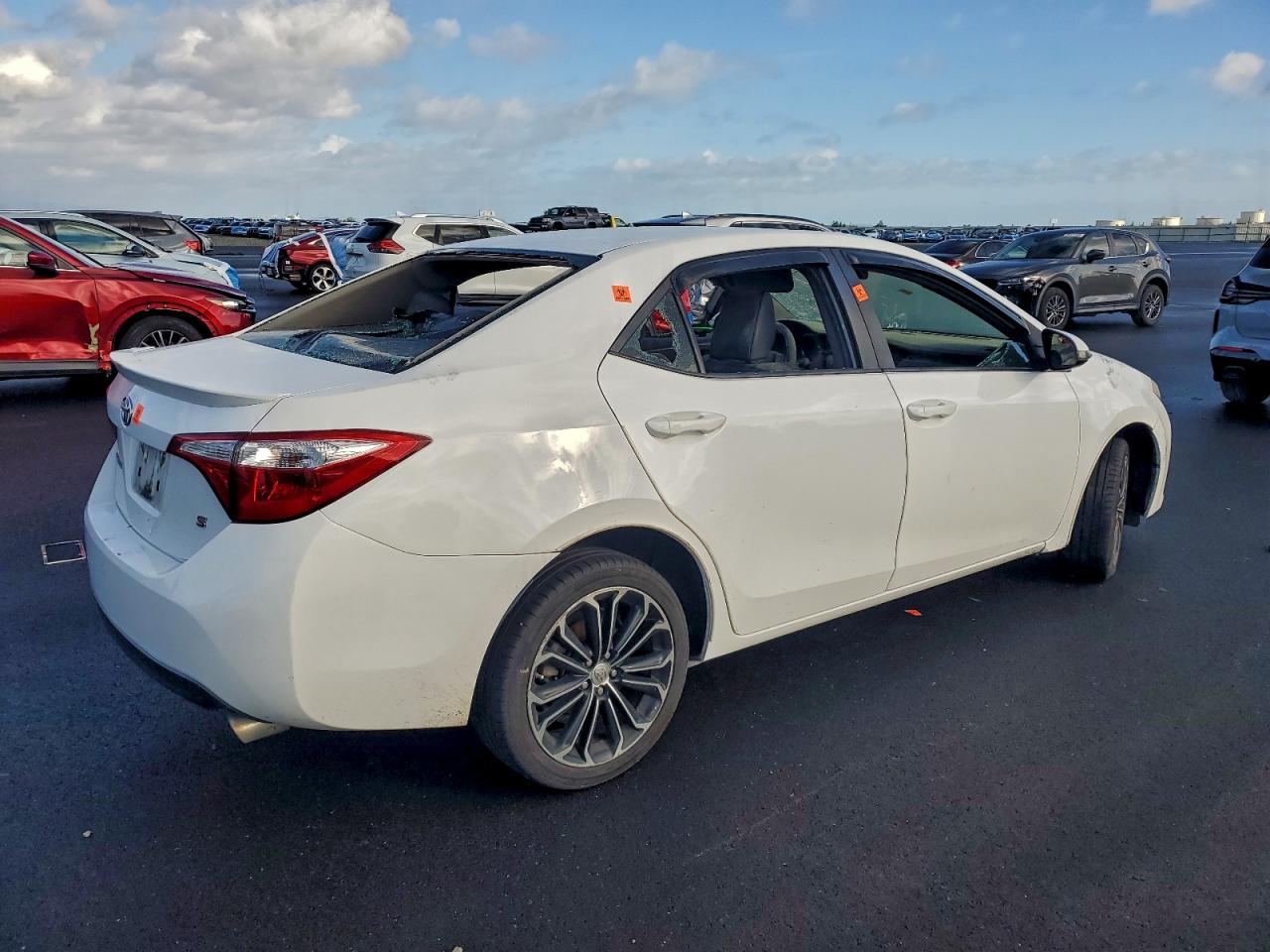 2016 TOYOTA COROLLA L photo 5