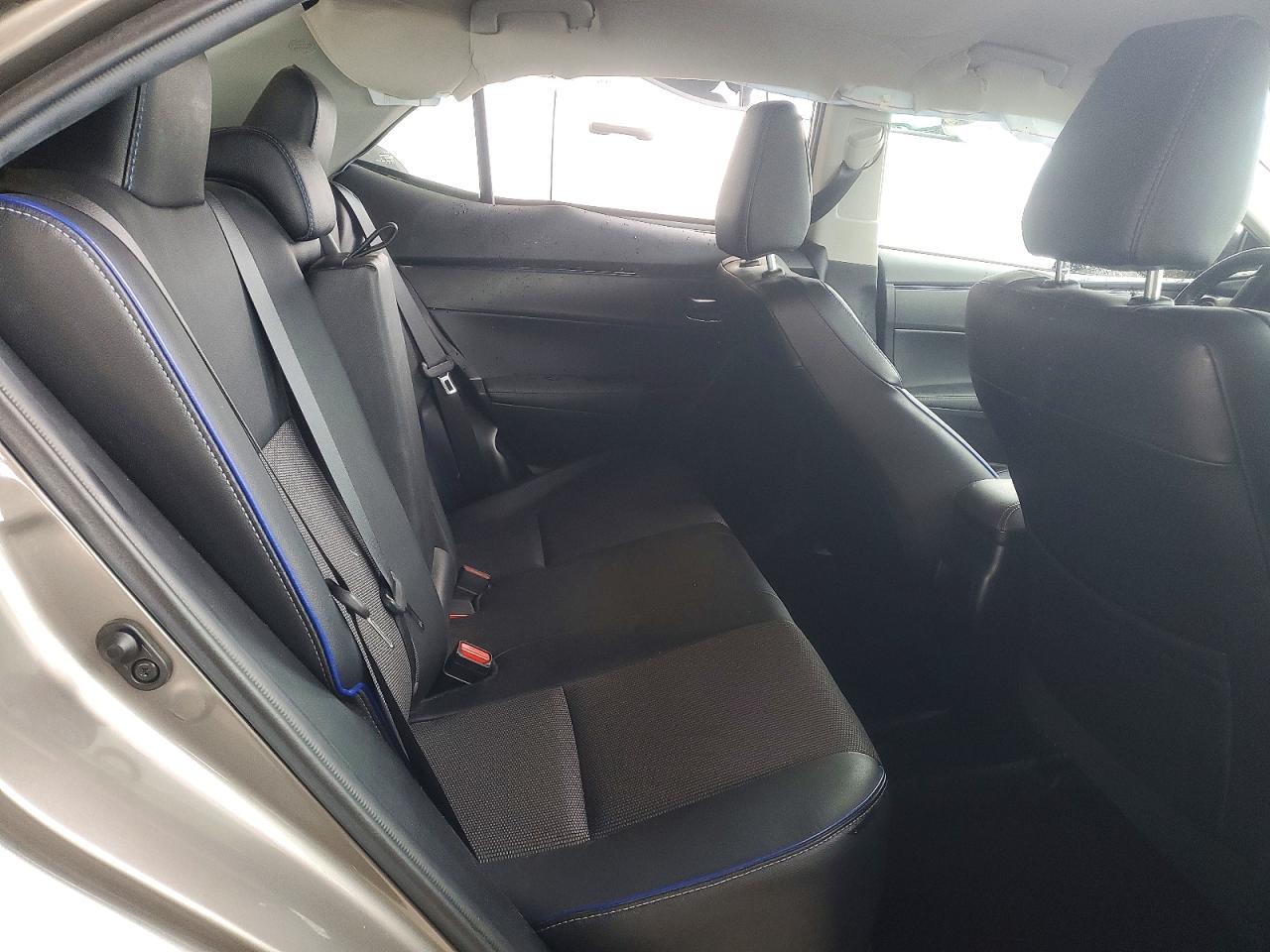 2019 TOYOTA COROLLA L photo 19