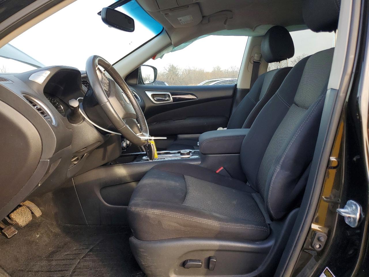 2017 NISSAN PATHFINDER S photo 19