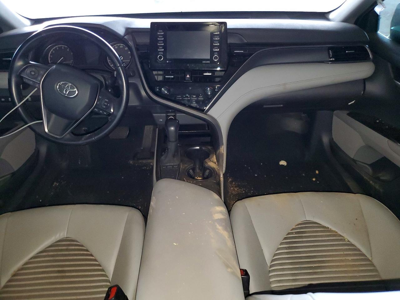 2022 TOYOTA CAMRY SE photo 8
