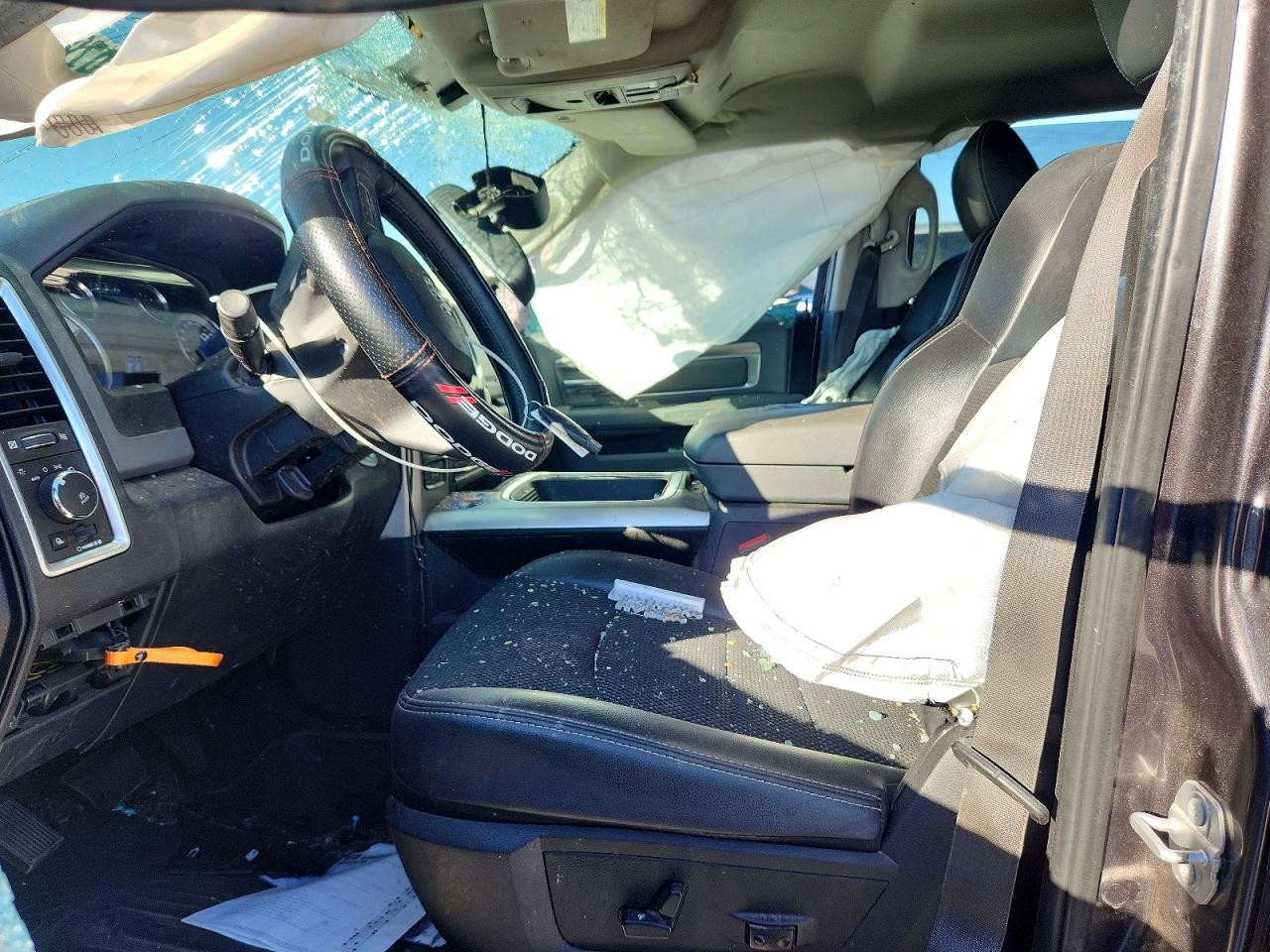 2019 RAM 1500 CLASSIC SLT photo 13