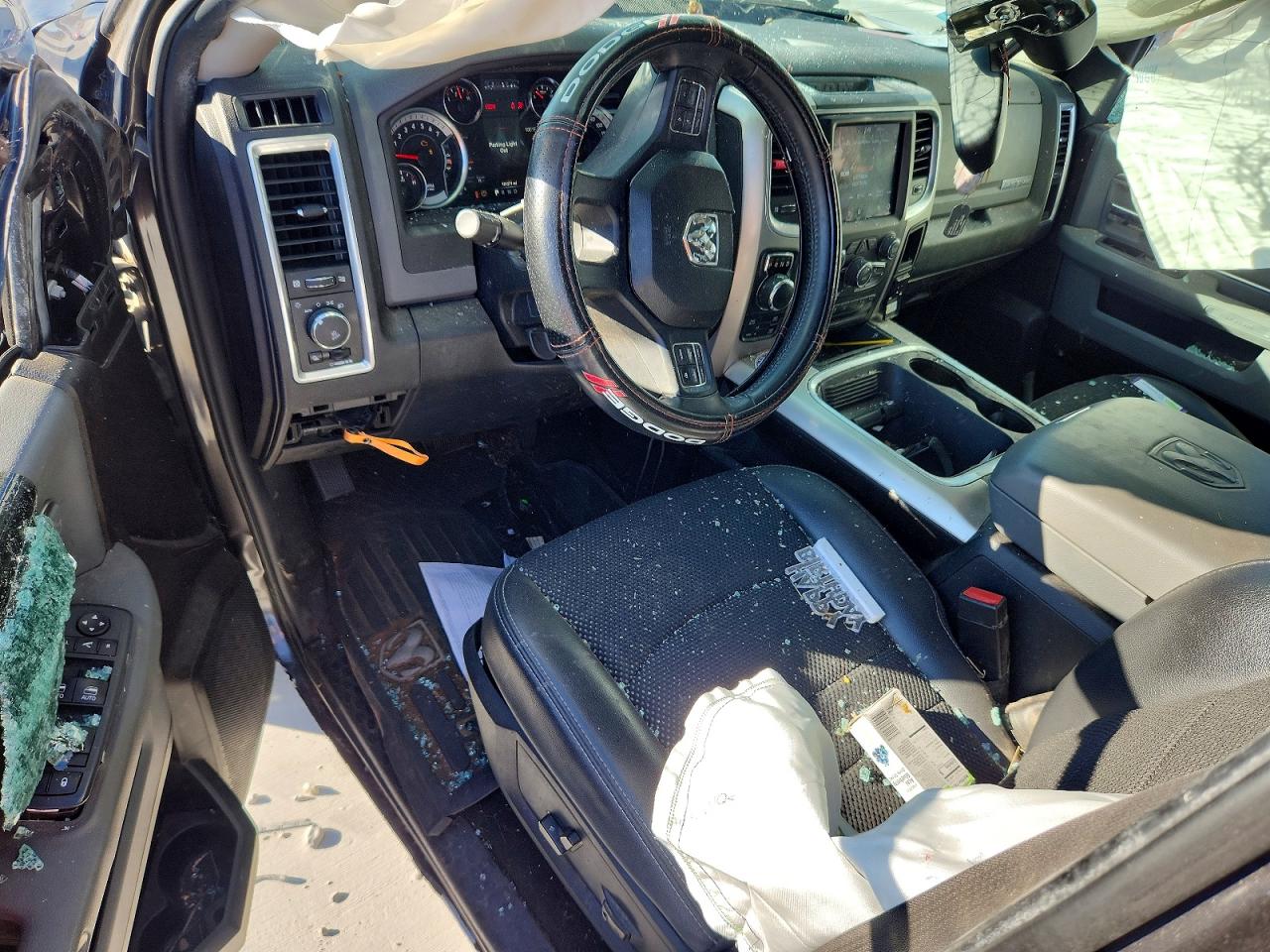 2019 RAM 1500 CLASSIC SLT photo 15