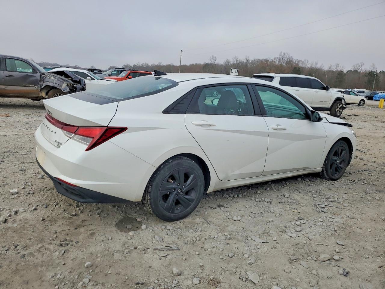 2022 HYUNDAI ELANTRA SEL photo 5