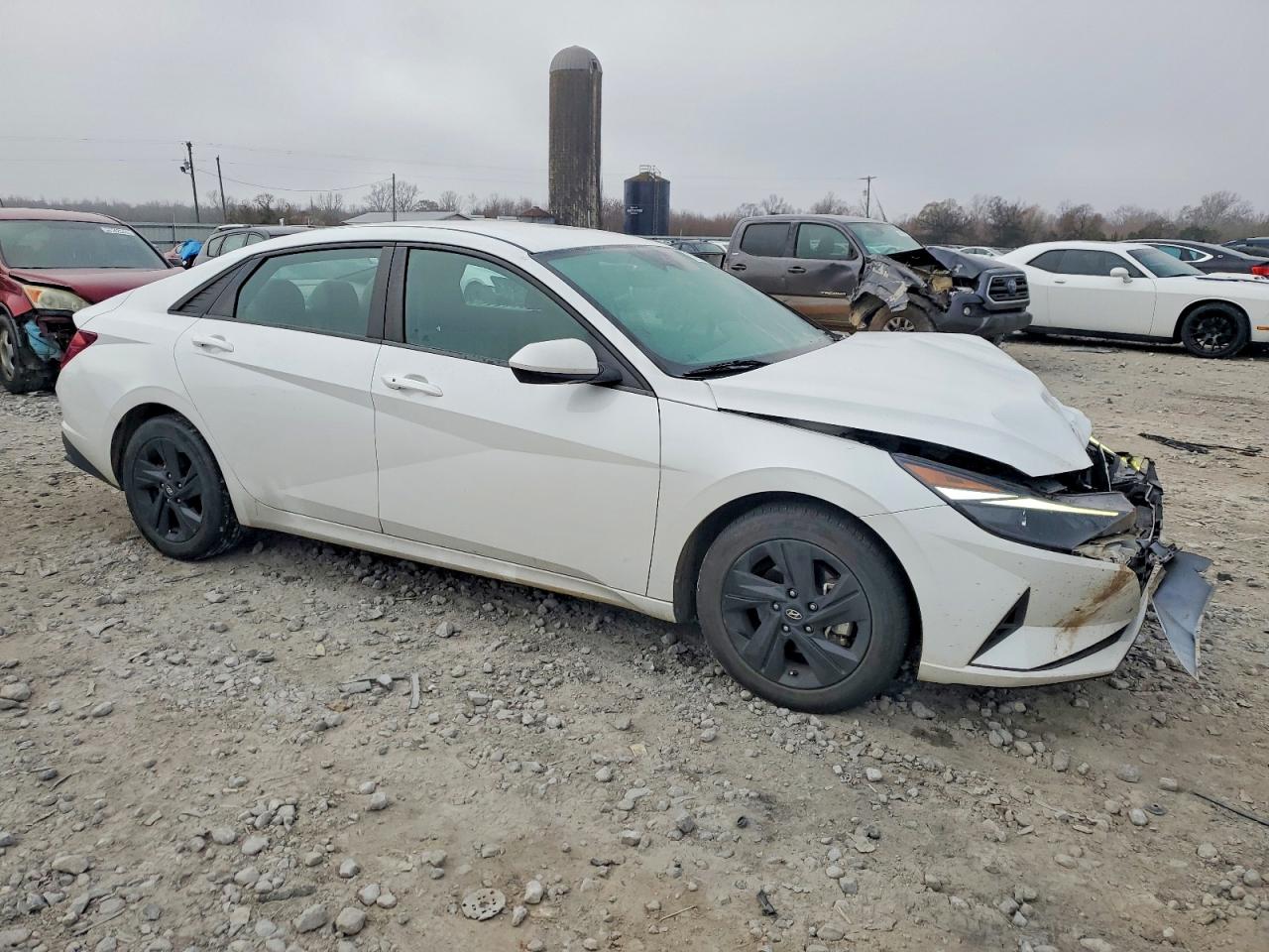 2022 HYUNDAI ELANTRA SEL photo 7