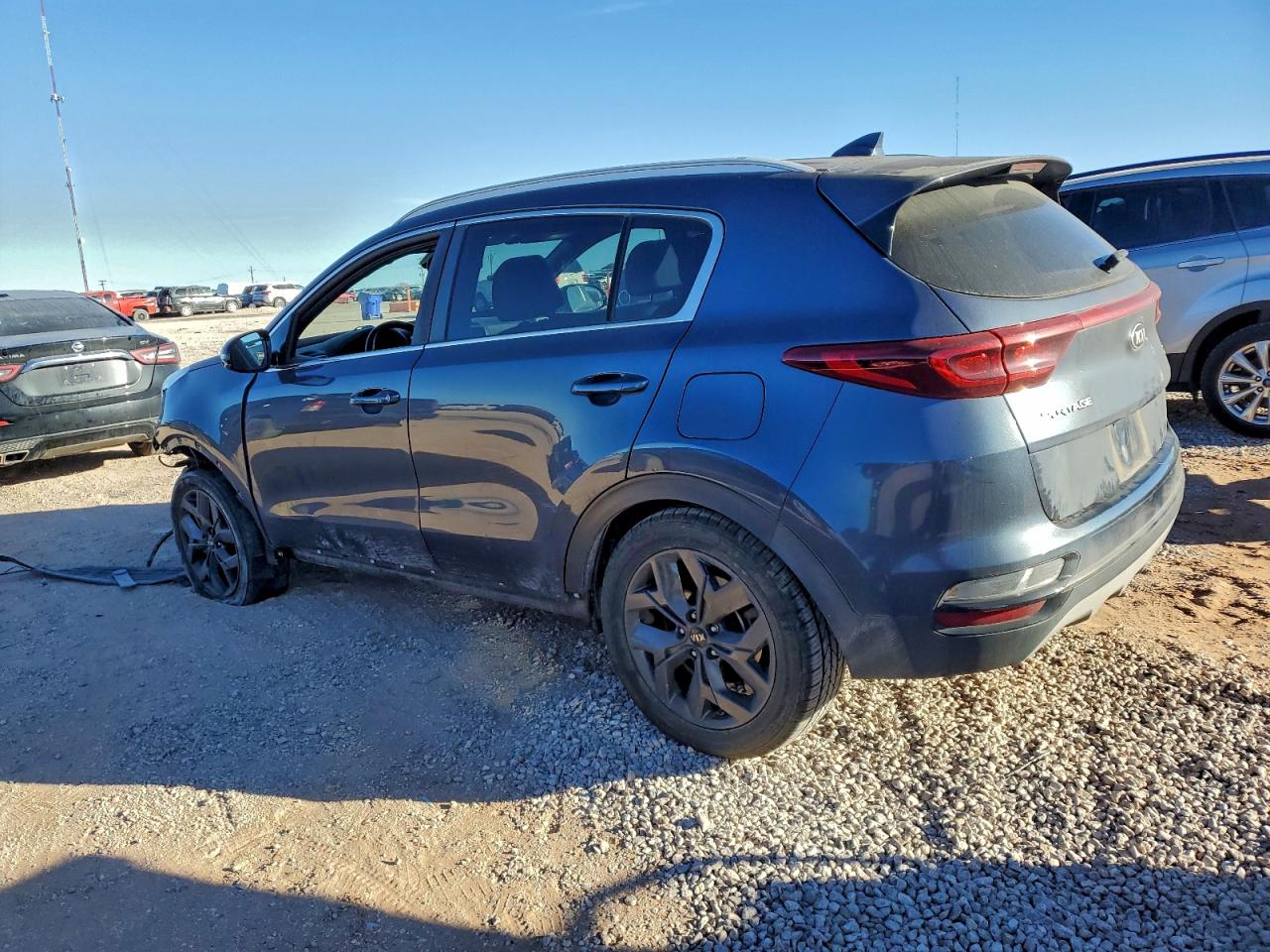 2020 KIA SPORTAGE S photo 3