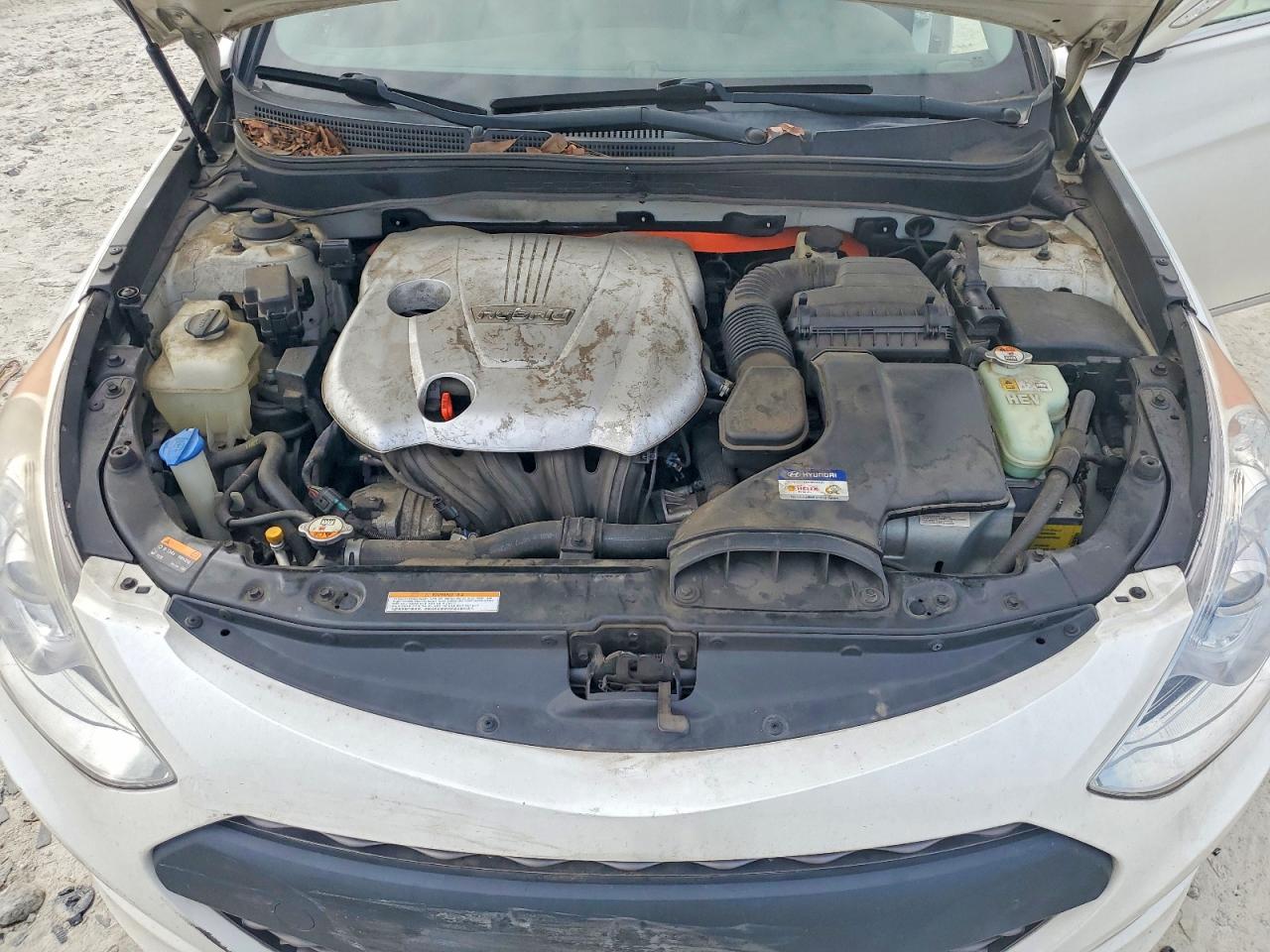 2015 HYUNDAI SONATA HYBRID photo 31