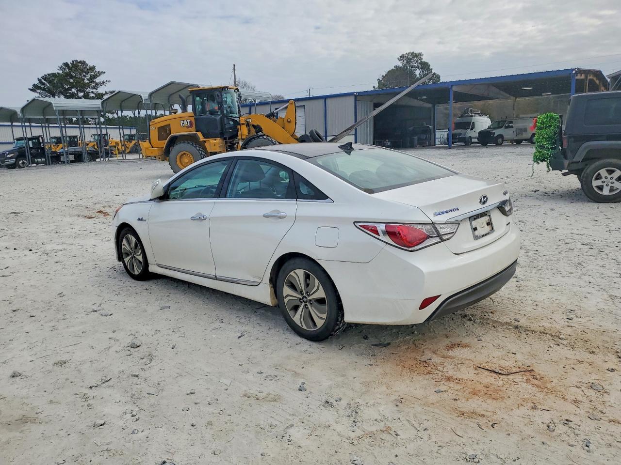 2015 HYUNDAI SONATA HYBRID photo 4