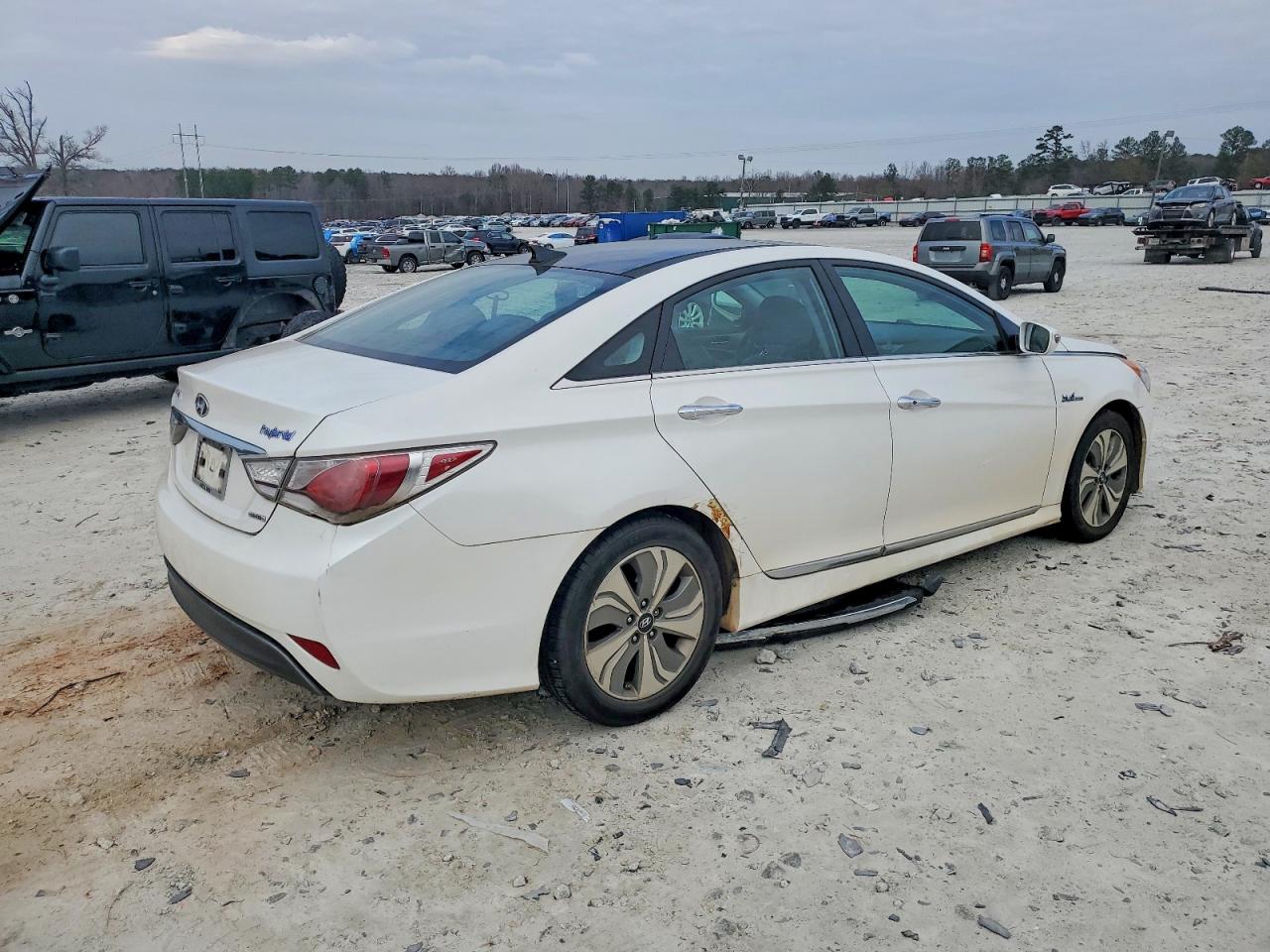 2015 HYUNDAI SONATA HYBRID photo 7
