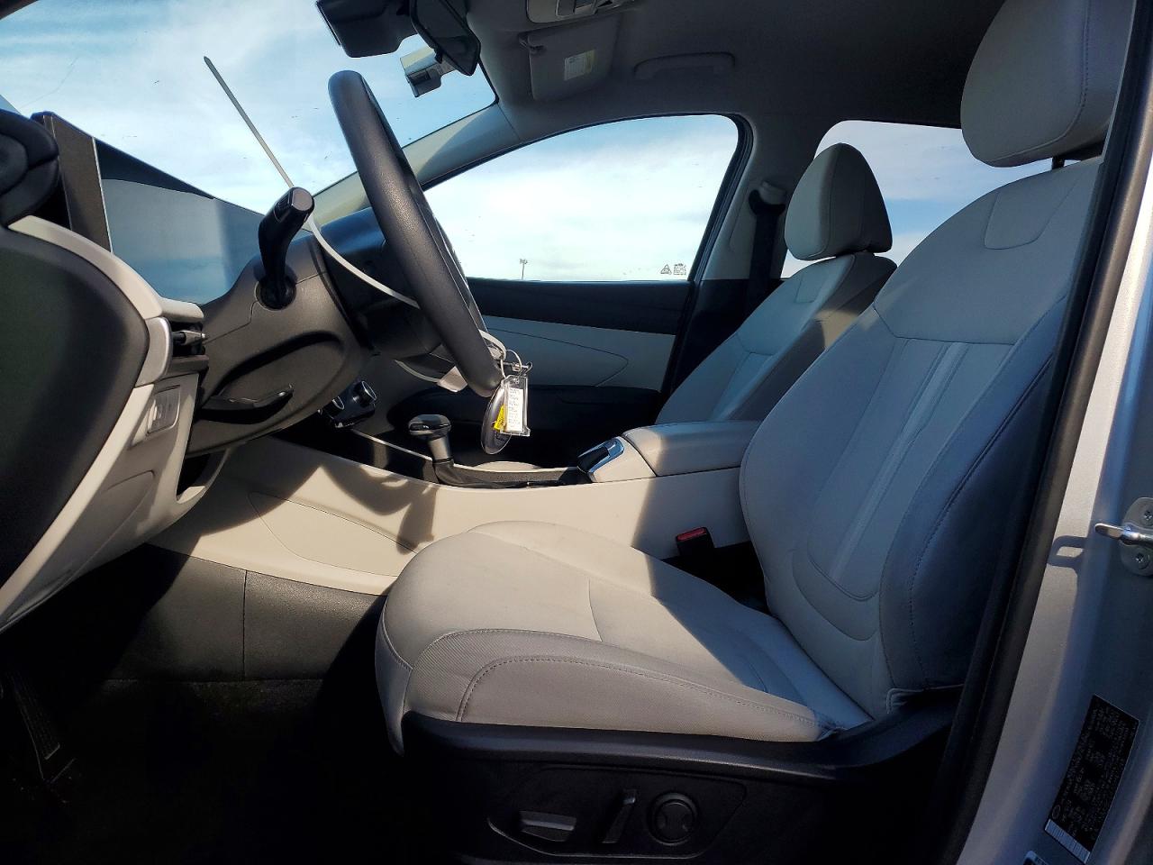 2025 HYUNDAI TUCSON SEL photo 19