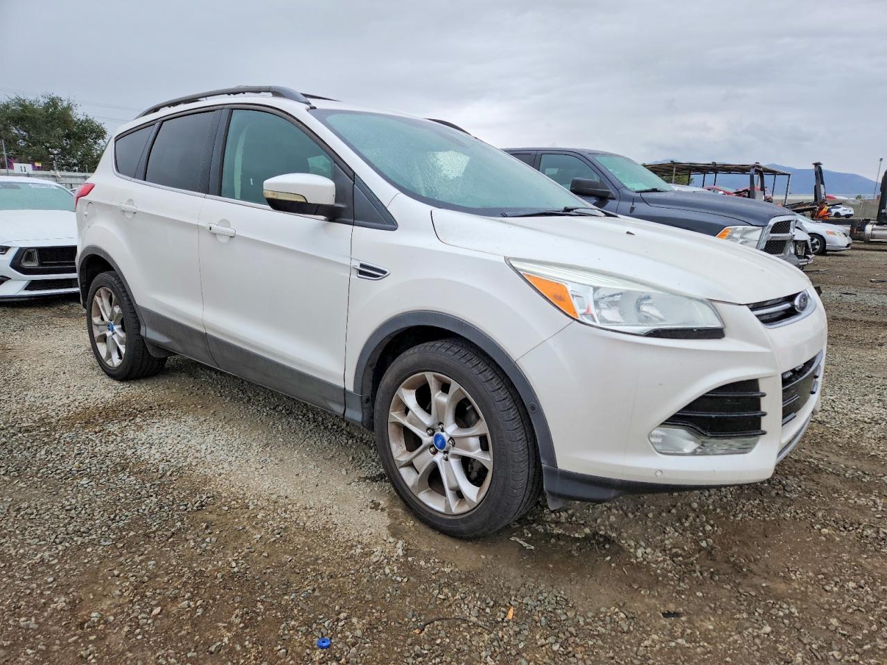 2013 FORD ESCAPE SEL photo 13