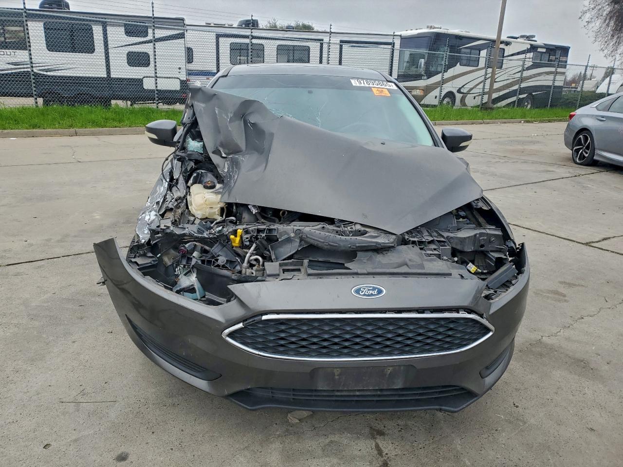 2015 FORD FOCUS SE photo 9
