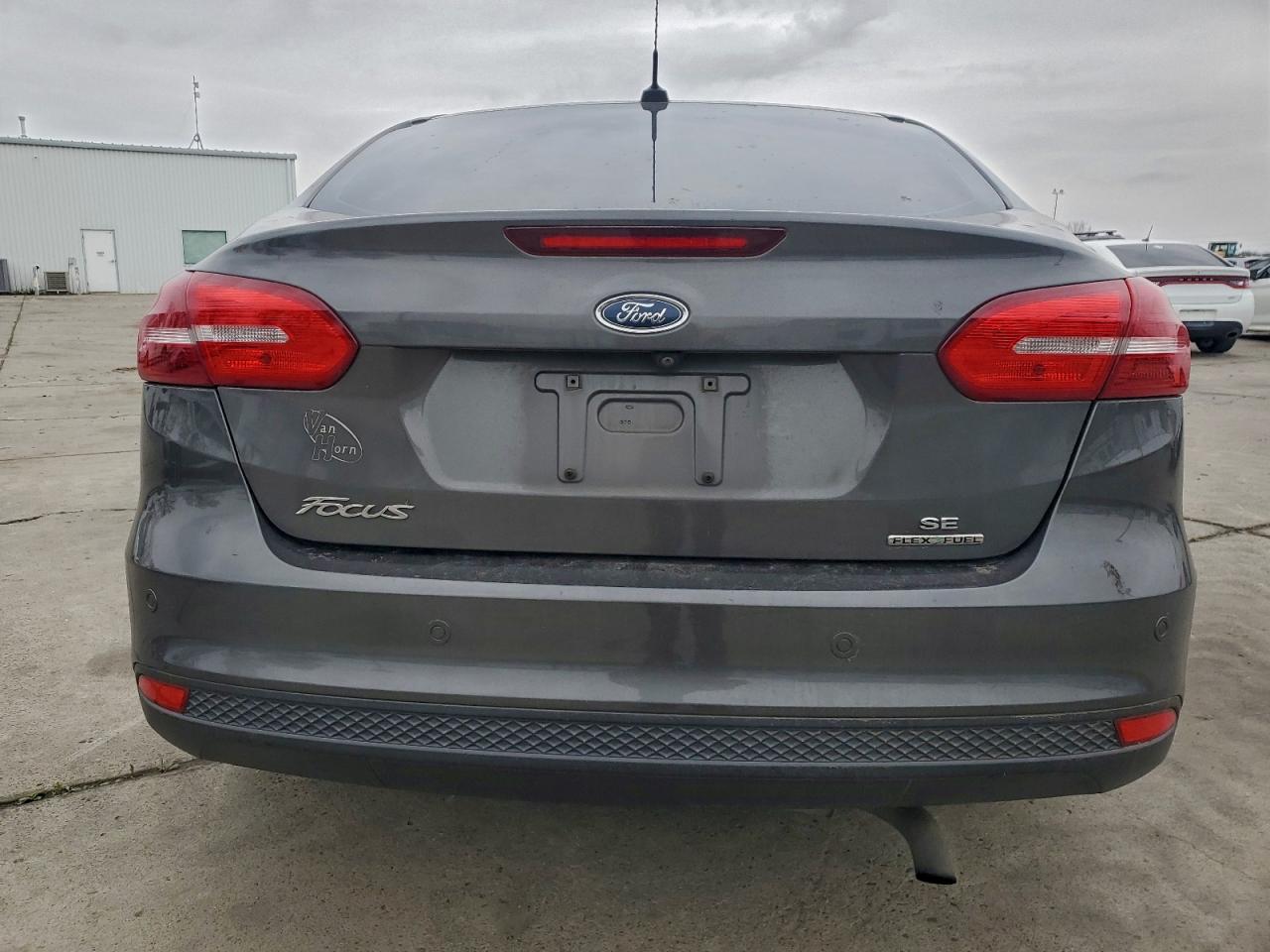 2015 FORD FOCUS SE photo 11