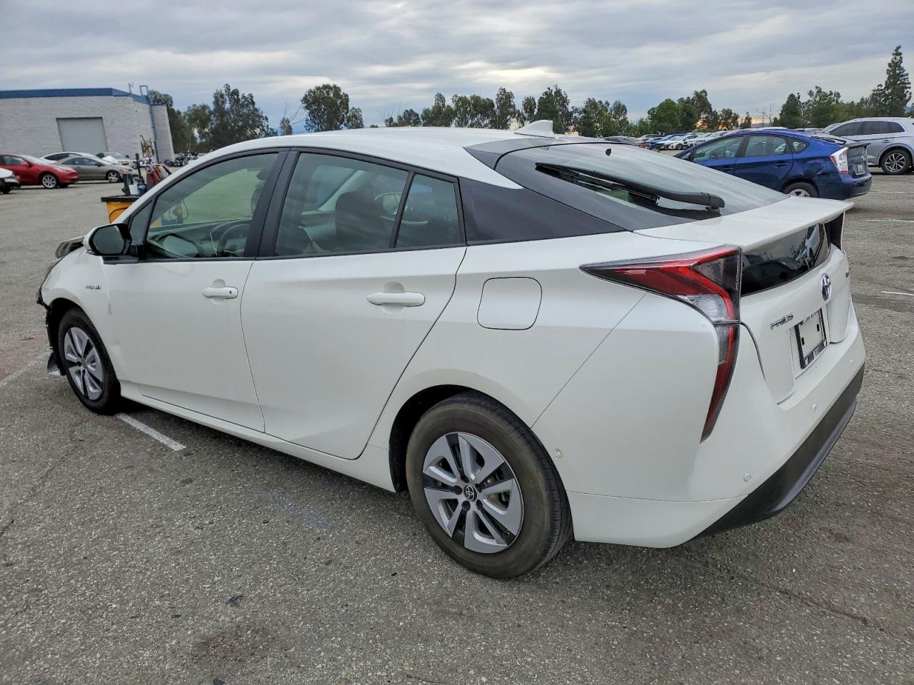 2018 TOYOTA PRIUS photo 3