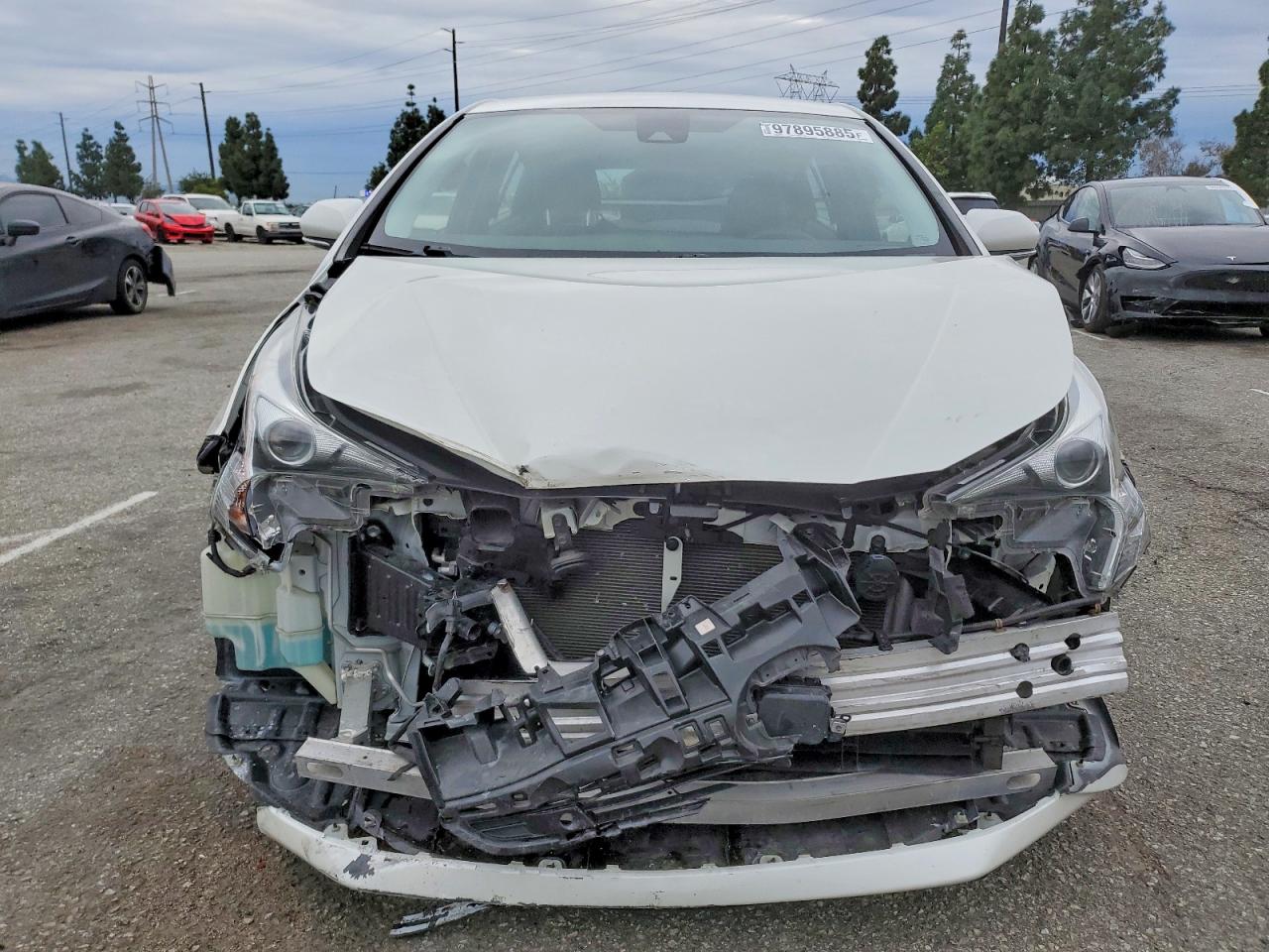 2018 TOYOTA PRIUS photo 9