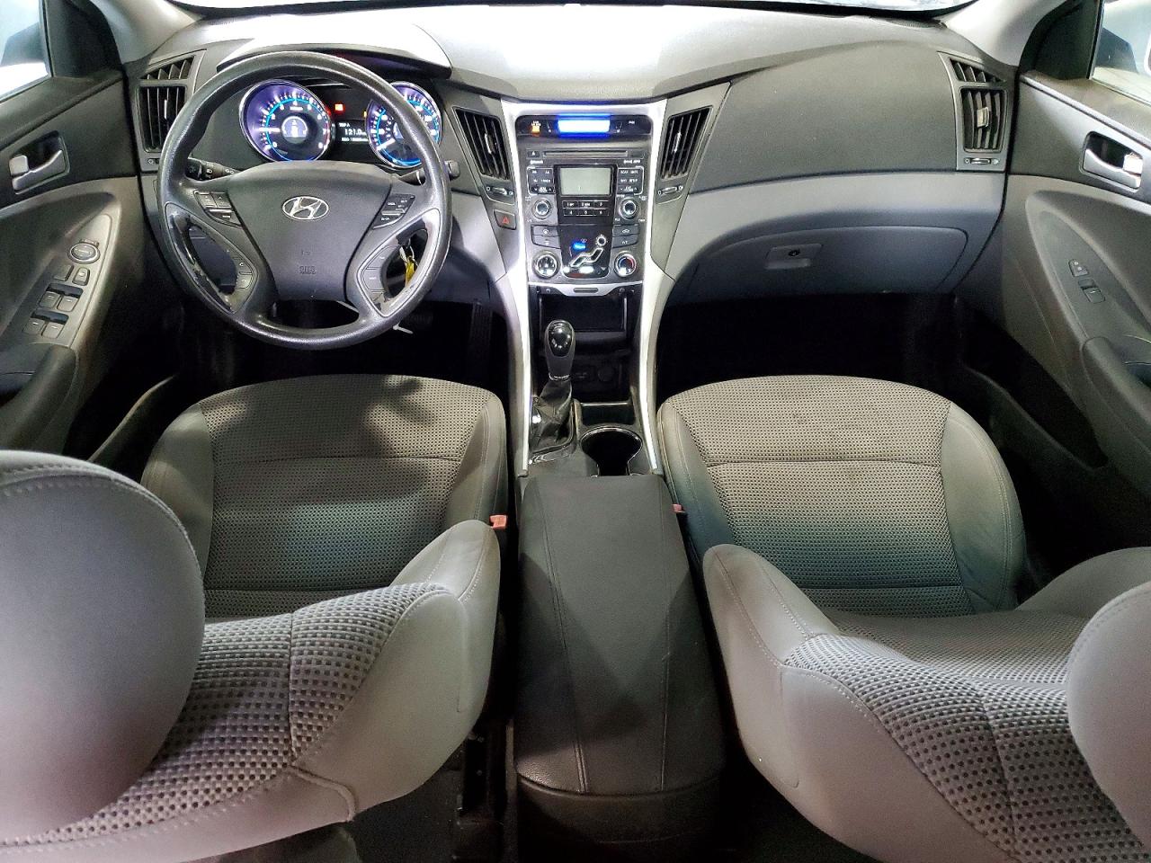 2011 HYUNDAI SONATA GLS photo 8