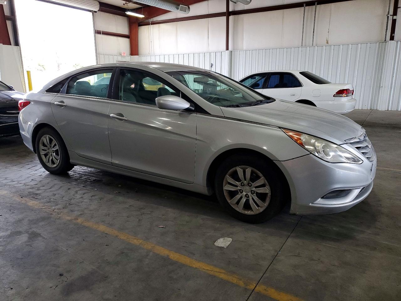 2011 HYUNDAI SONATA GLS photo 4