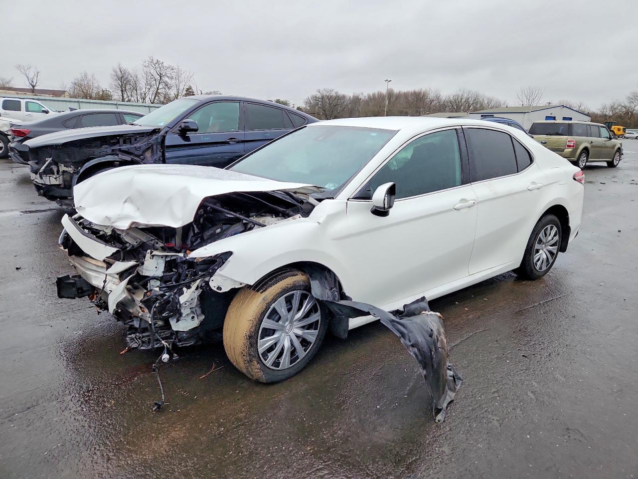 2019 TOYOTA CAMRY