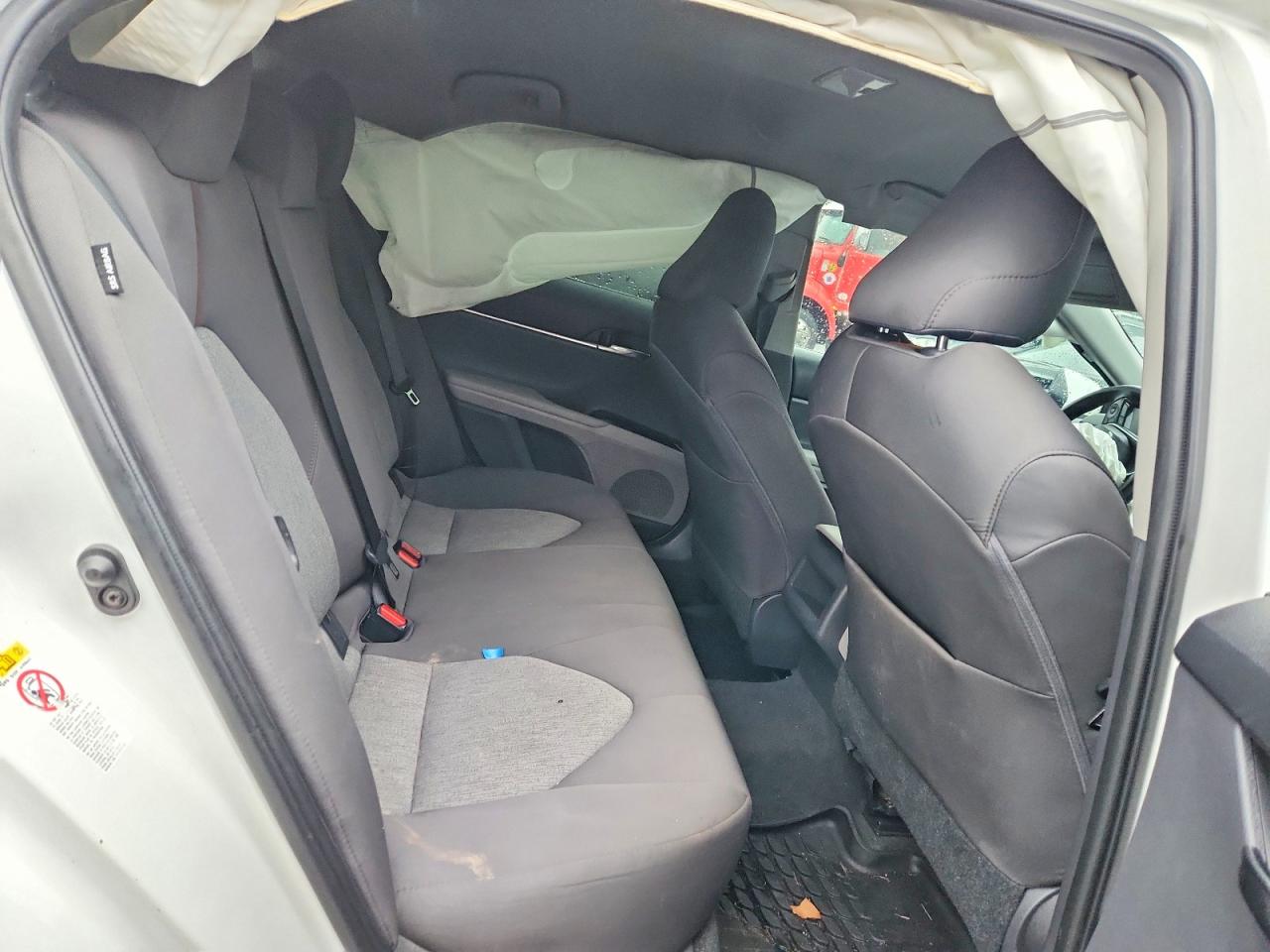 2019 TOYOTA CAMRY L photo 28