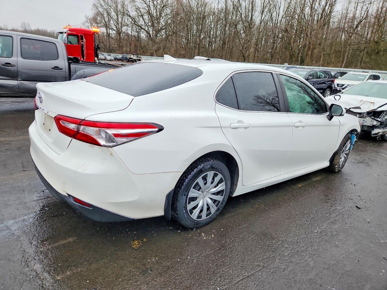 2019 TOYOTA CAMRY L photo 7