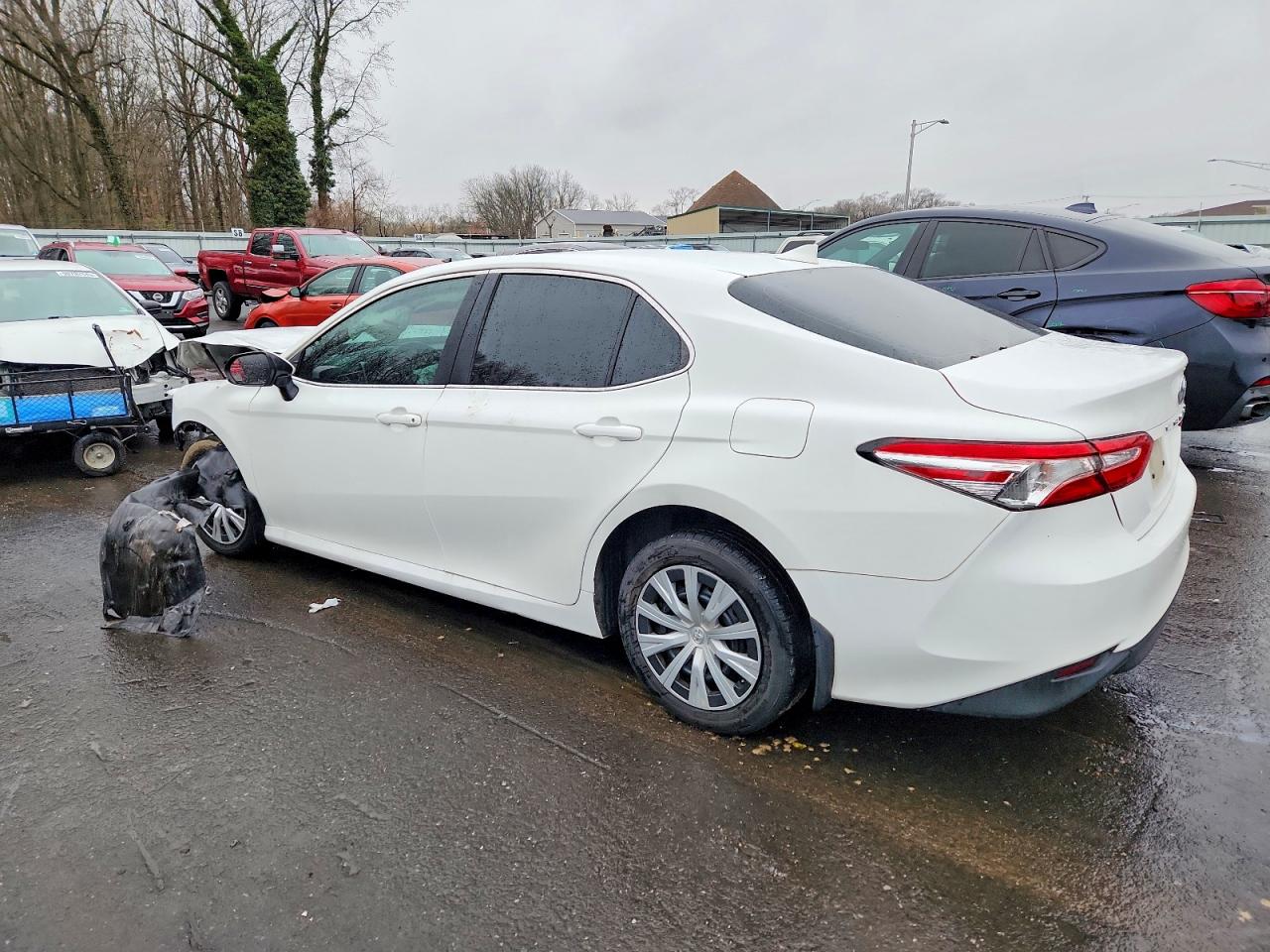 2019 TOYOTA CAMRY L photo 4