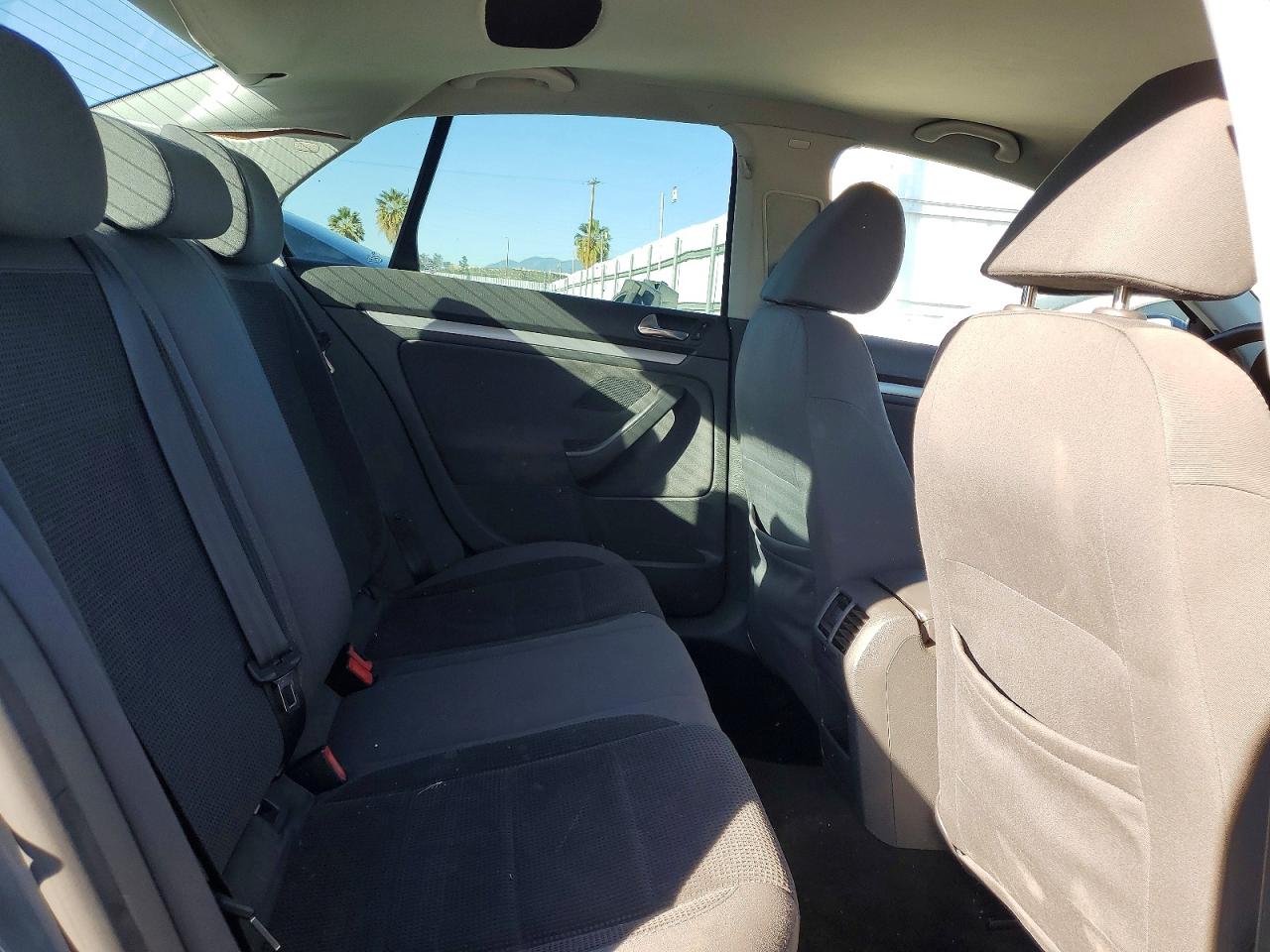 2009 VOLKSWAGEN JETTA S photo 19