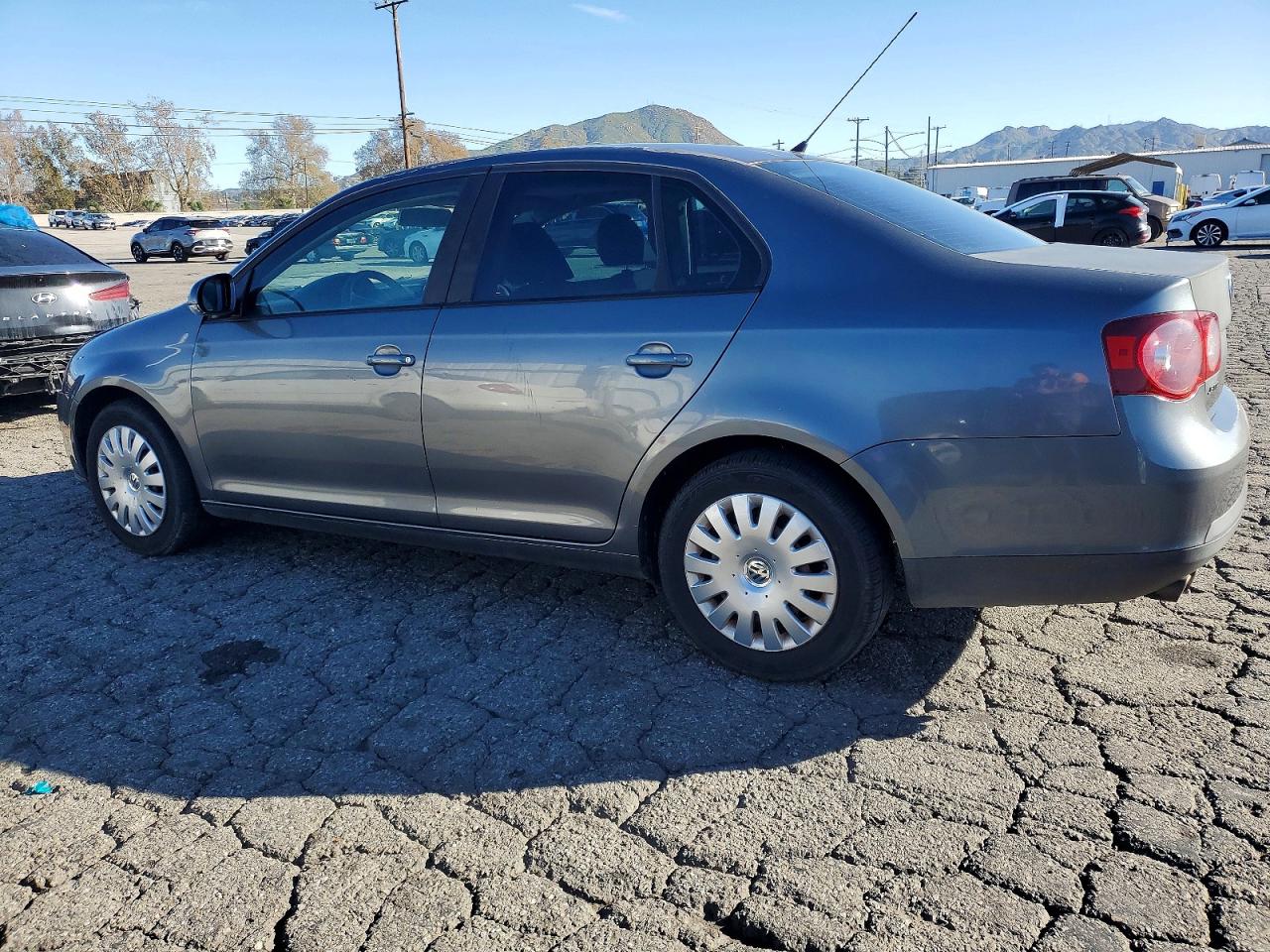2009 VOLKSWAGEN JETTA S photo 3