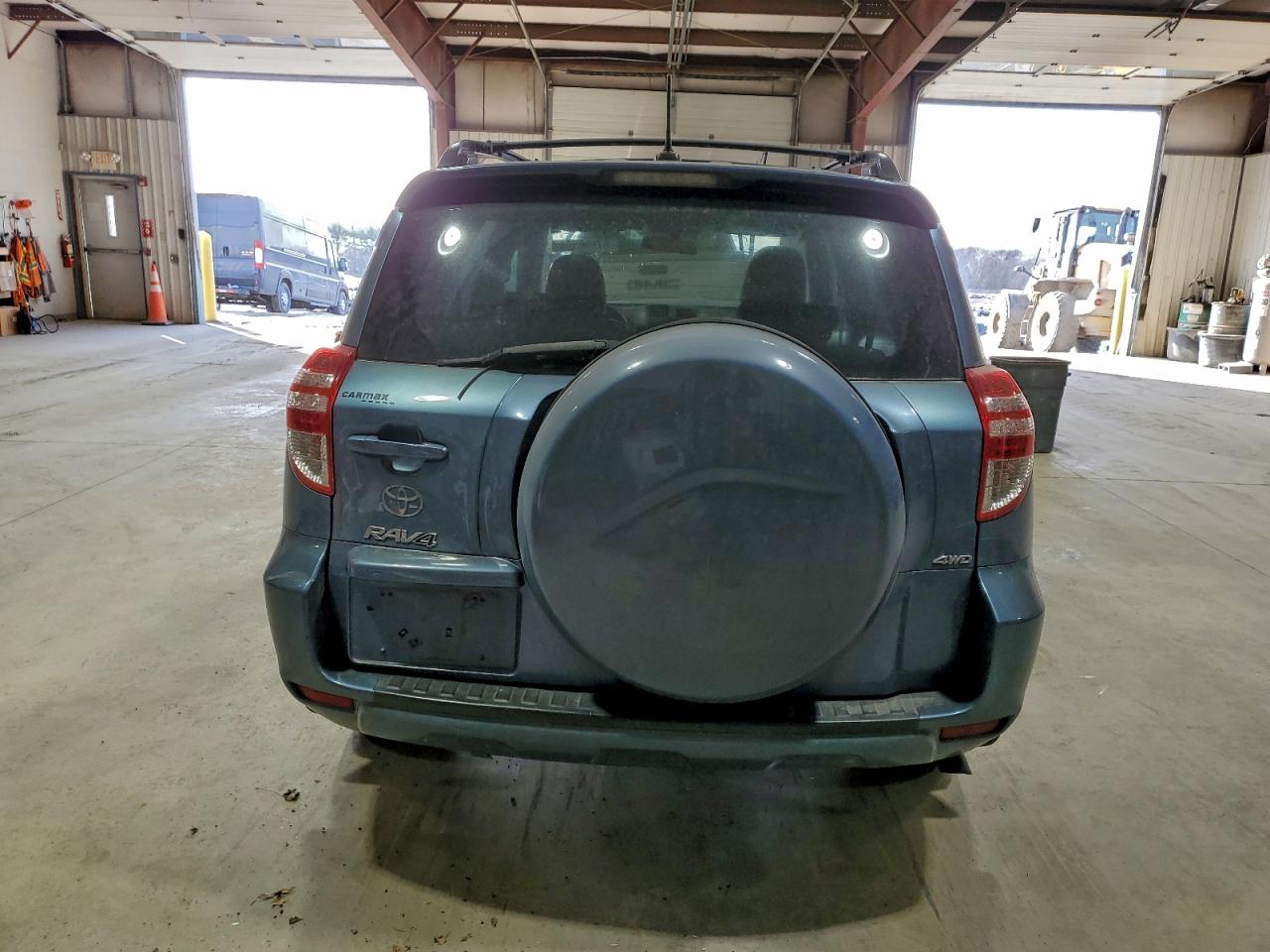 2011 TOYOTA RAV4 photo 11