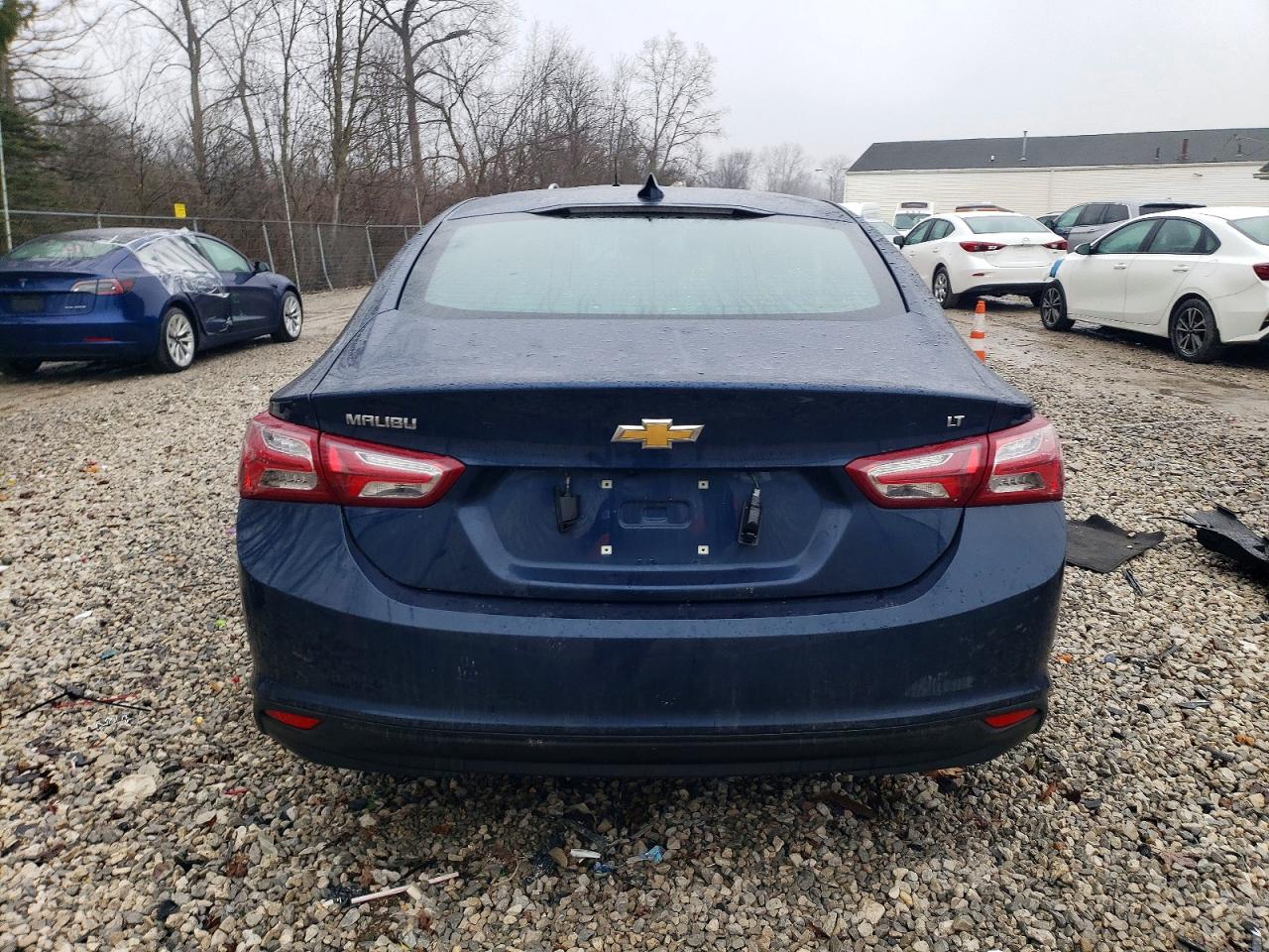 2022 CHEVROLET MALIBU LT photo 6