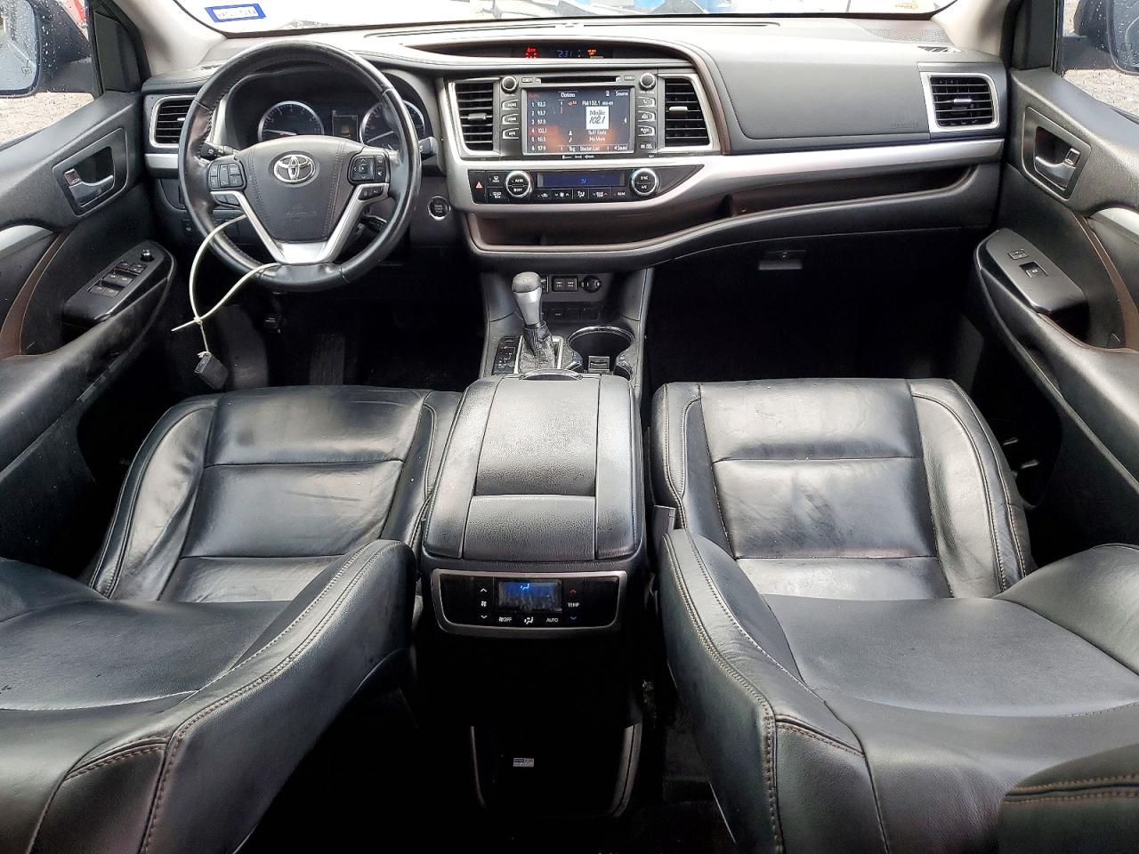 2018 TOYOTA HIGHLANDER photo 8