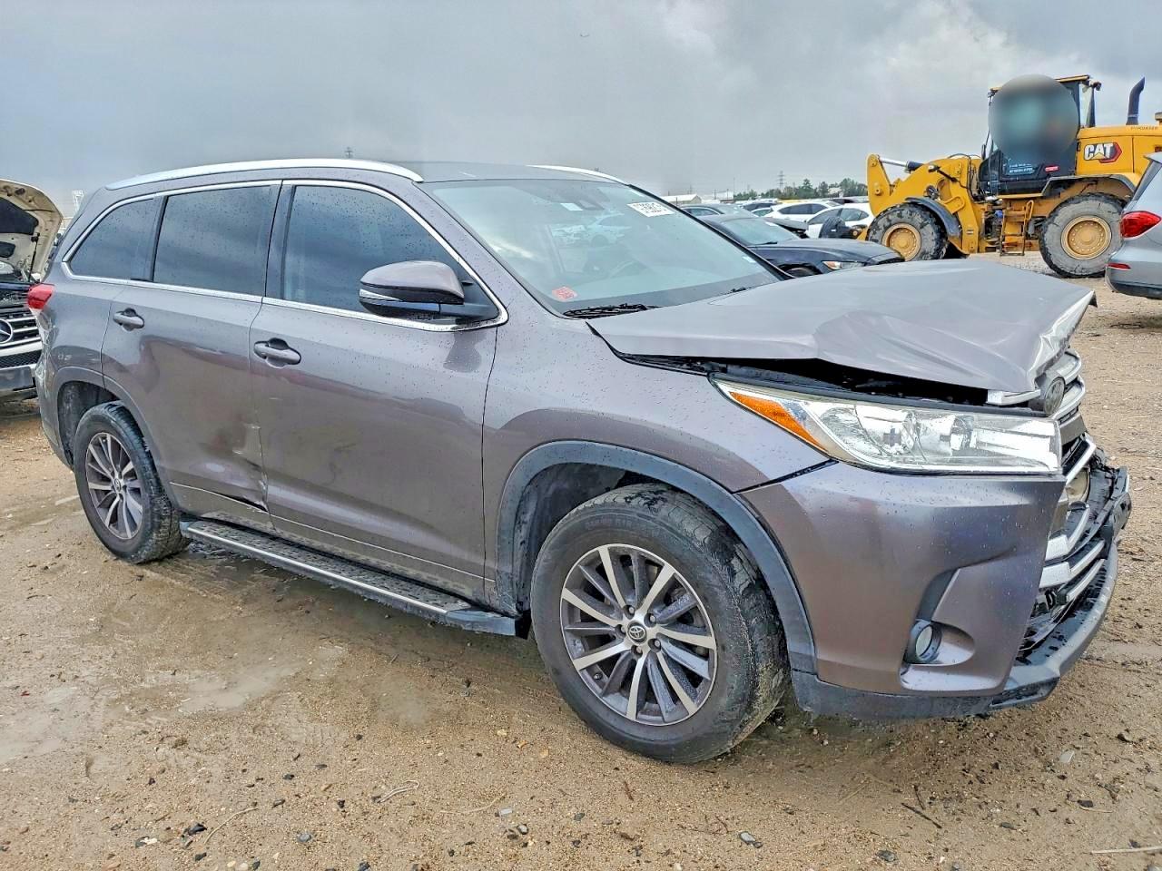 2018 TOYOTA HIGHLANDER photo 4