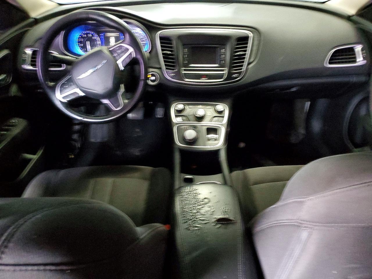 2015 CHRYSLER 200 LIMITED photo 8