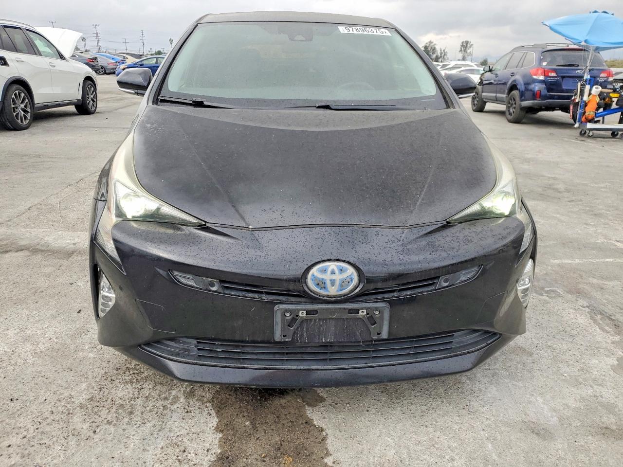 2017 TOYOTA PRIUS photo 5