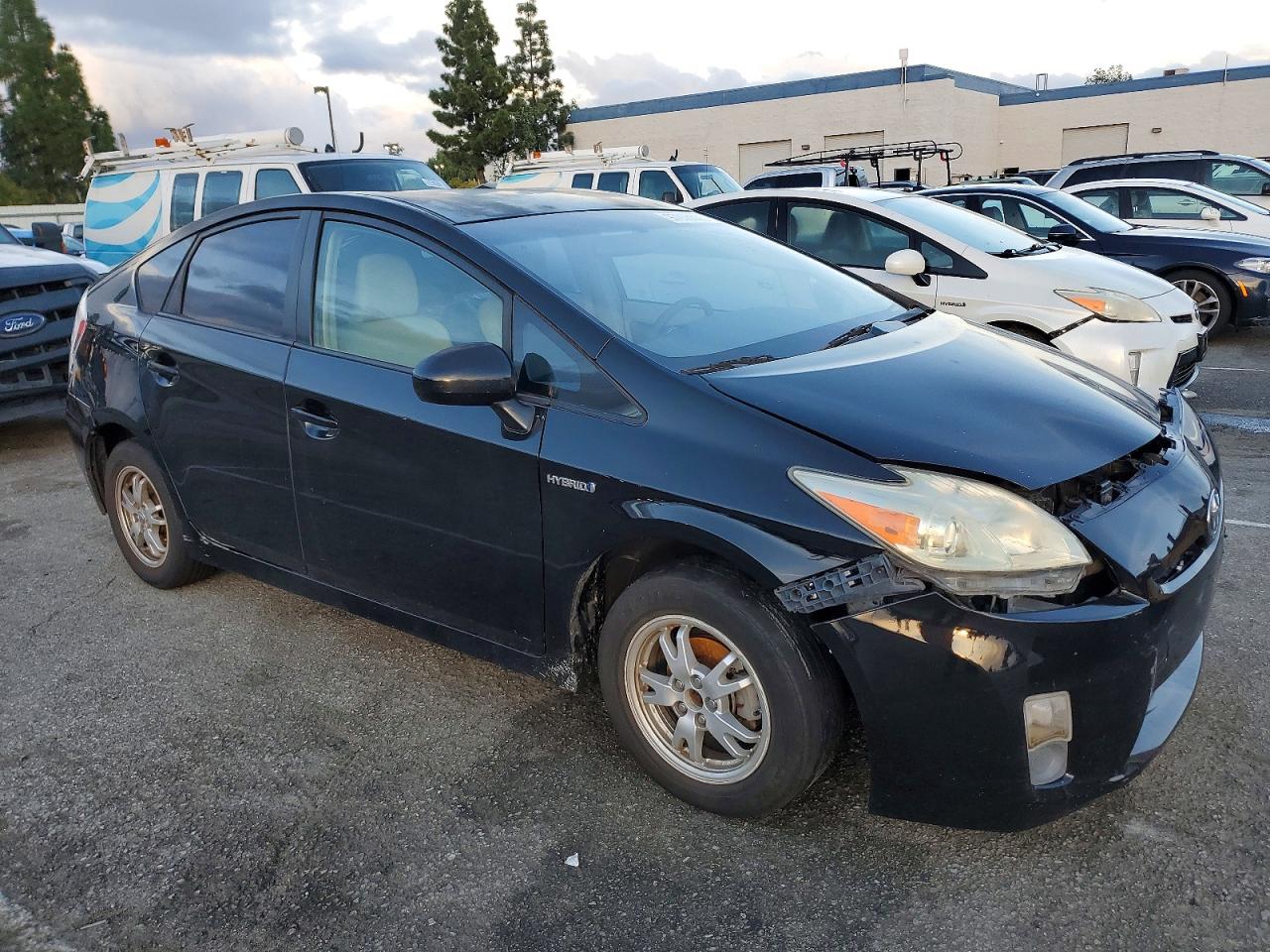2011 TOYOTA PRIUS photo 7