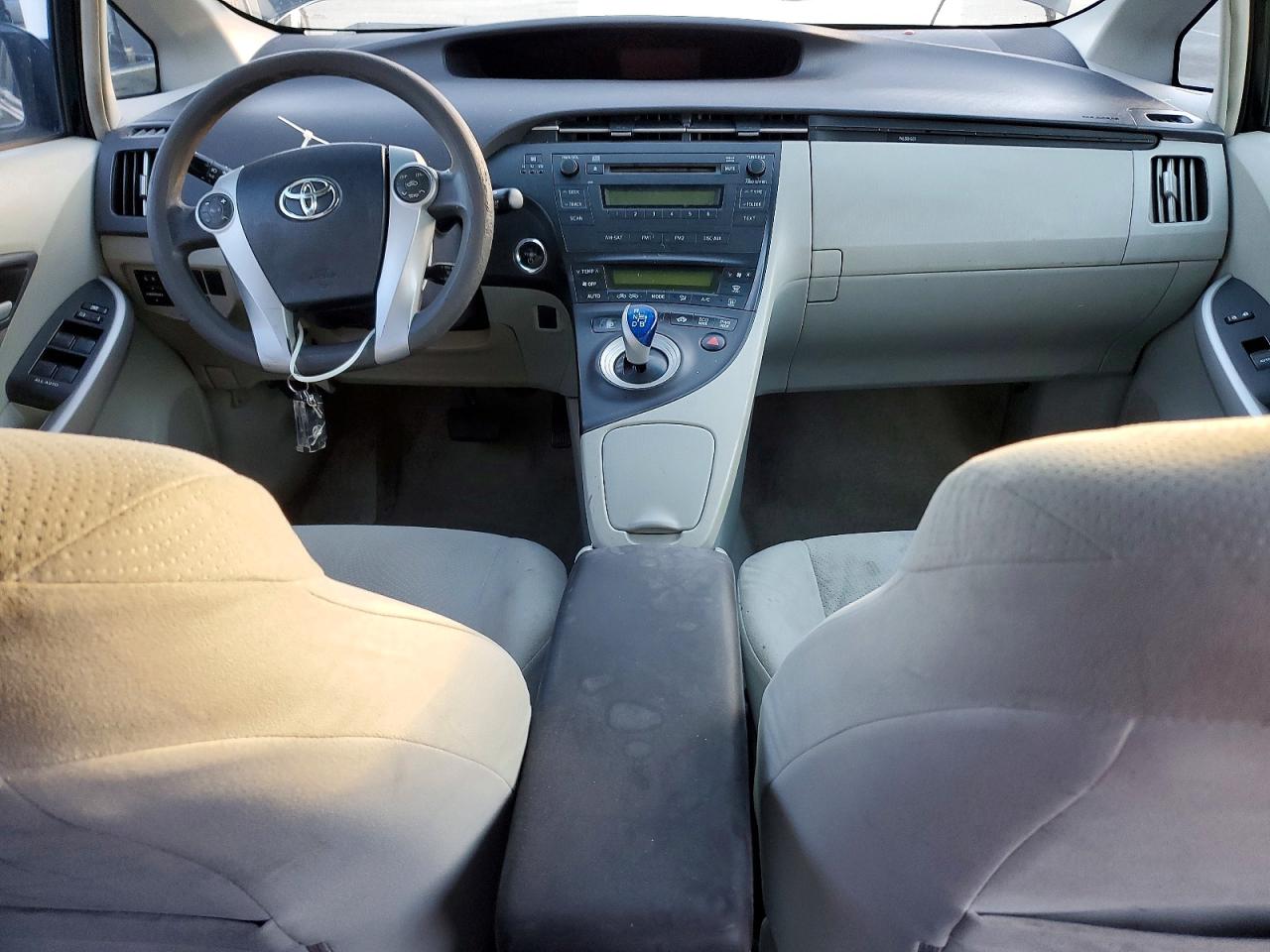 2011 TOYOTA PRIUS photo 15