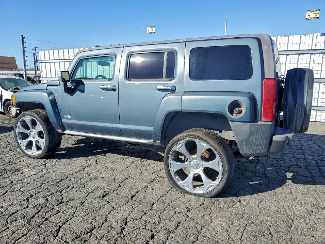 2006 HUMMER H3 photo 2