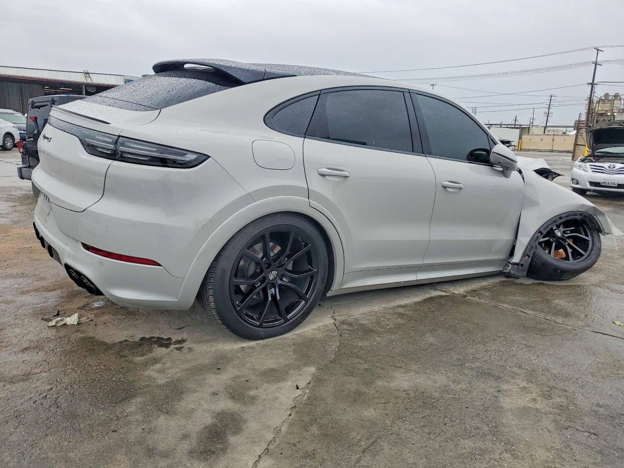2023 PORSCHE CAYENNE S COUPE photo 5