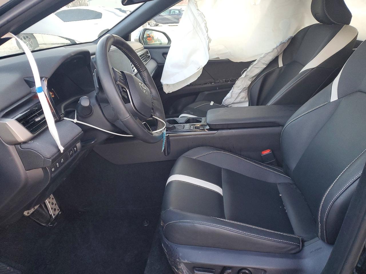 2025 TOYOTA CAMRY SE photo 7