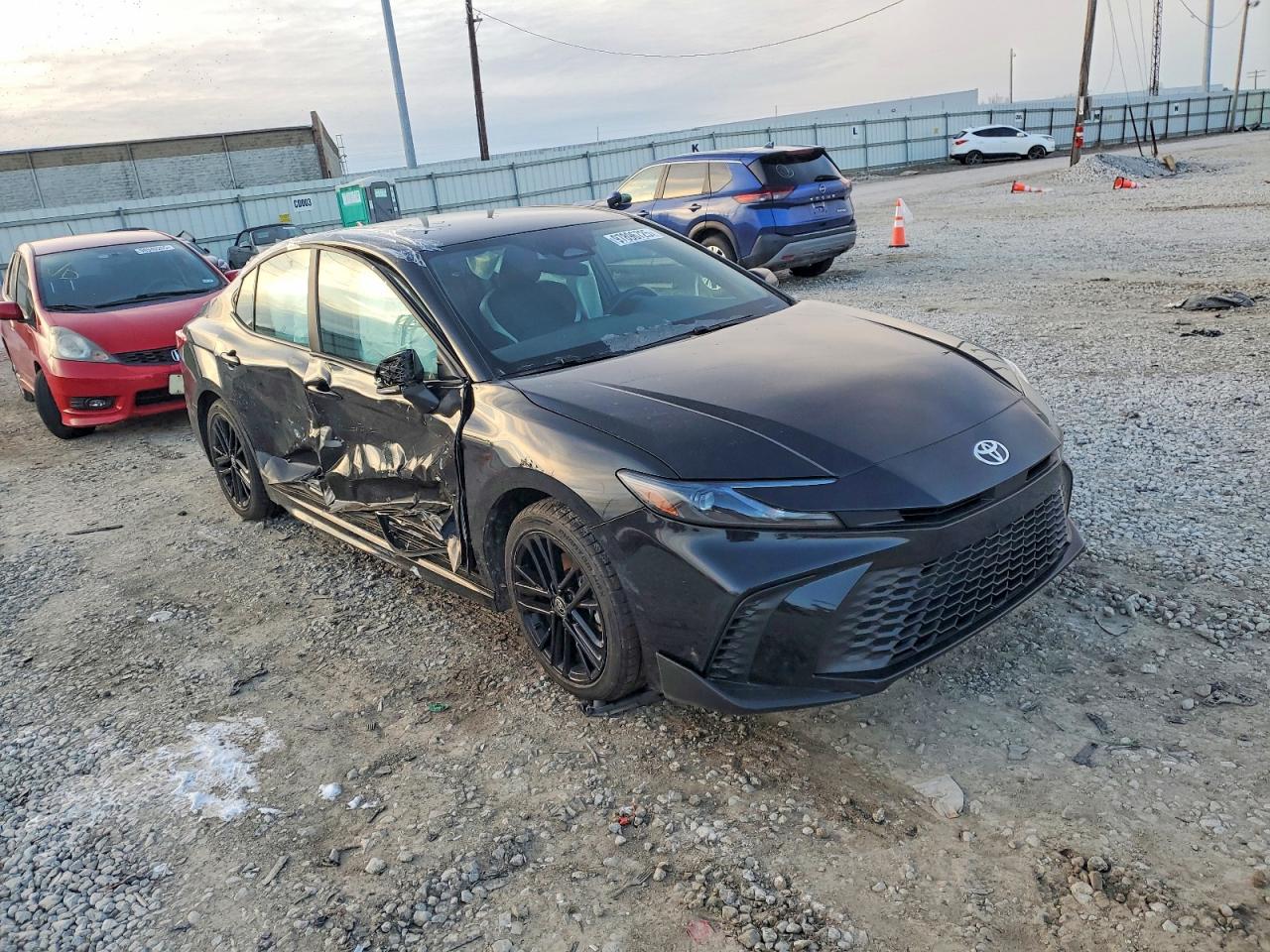 2025 TOYOTA CAMRY SE photo 4