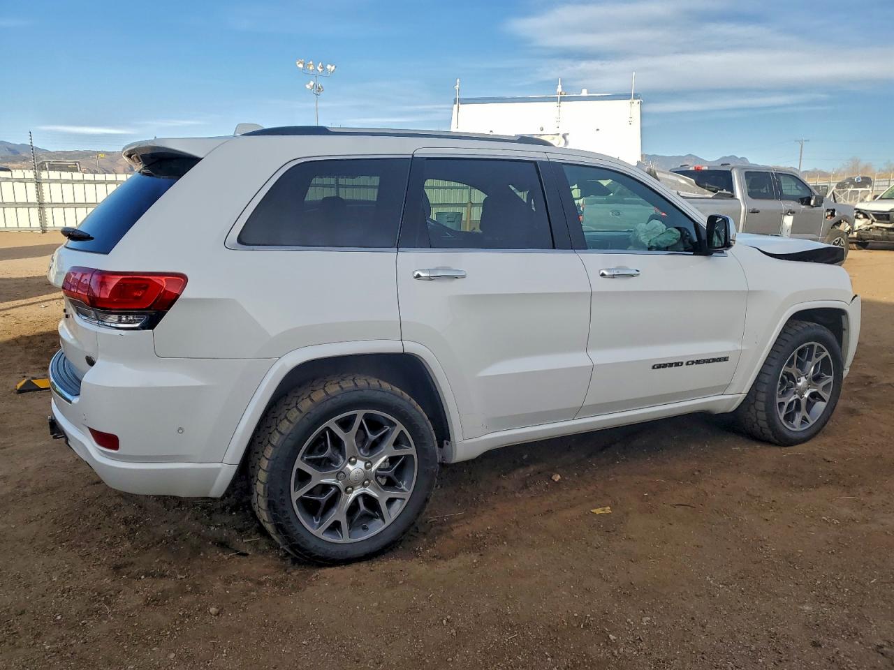 2019 JEEP GRAND CHEROKEE OVERLAND photo 5