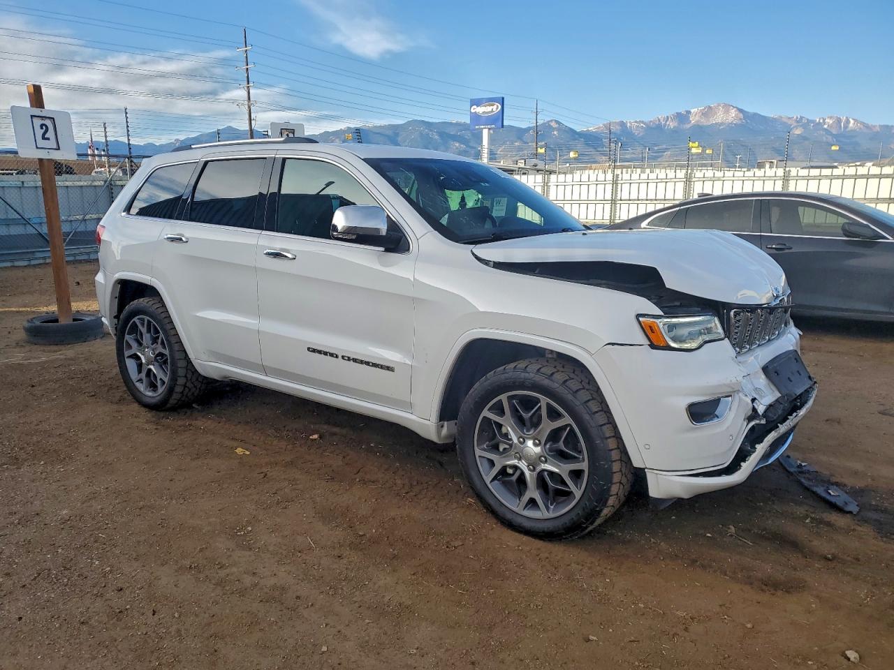 2019 JEEP GRAND CHEROKEE OVERLAND photo 7