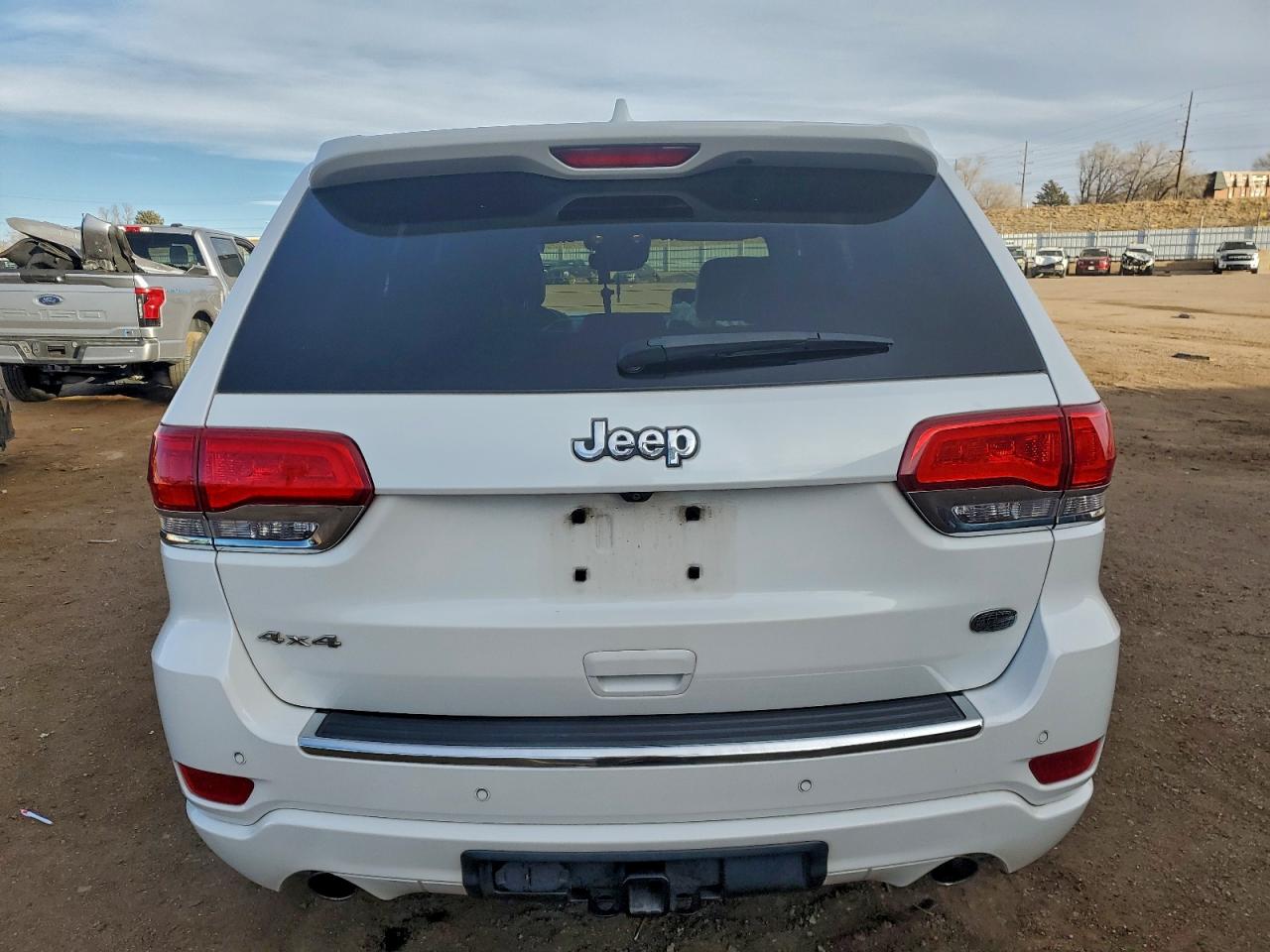 2019 JEEP GRAND CHEROKEE OVERLAND photo 11