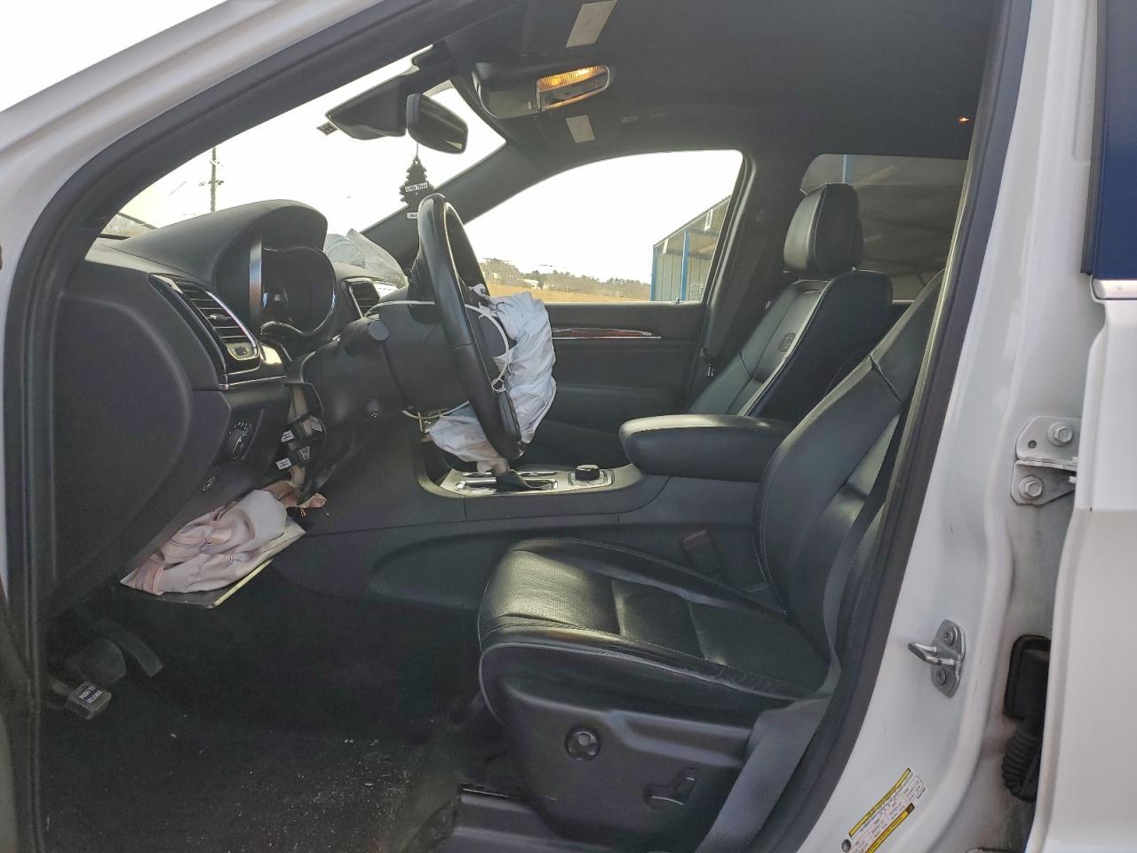 2019 JEEP GRAND CHEROKEE OVERLAND photo 13