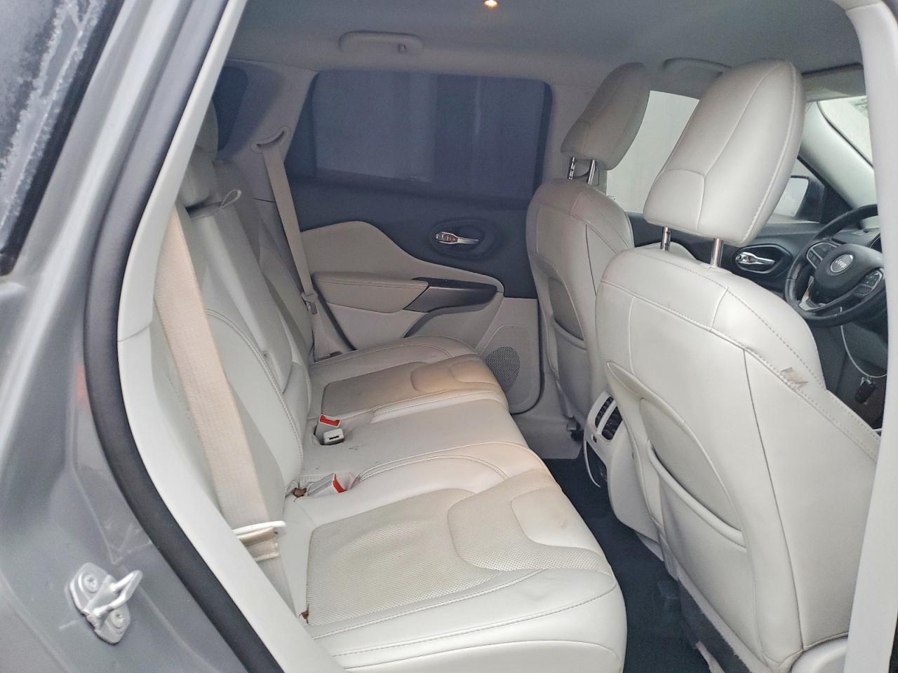 2021 JEEP CHEROKEE LATITUDE LUX photo 21