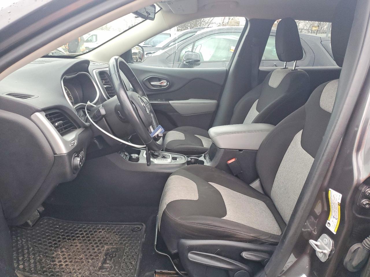 2014 JEEP CHEROKEE LATITUDE photo 13