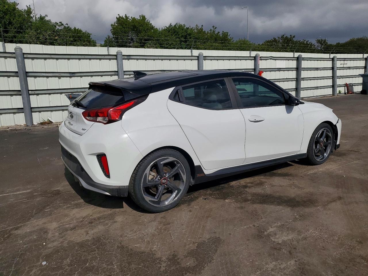 2019 HYUNDAI VELOSTER TURBO photo 3