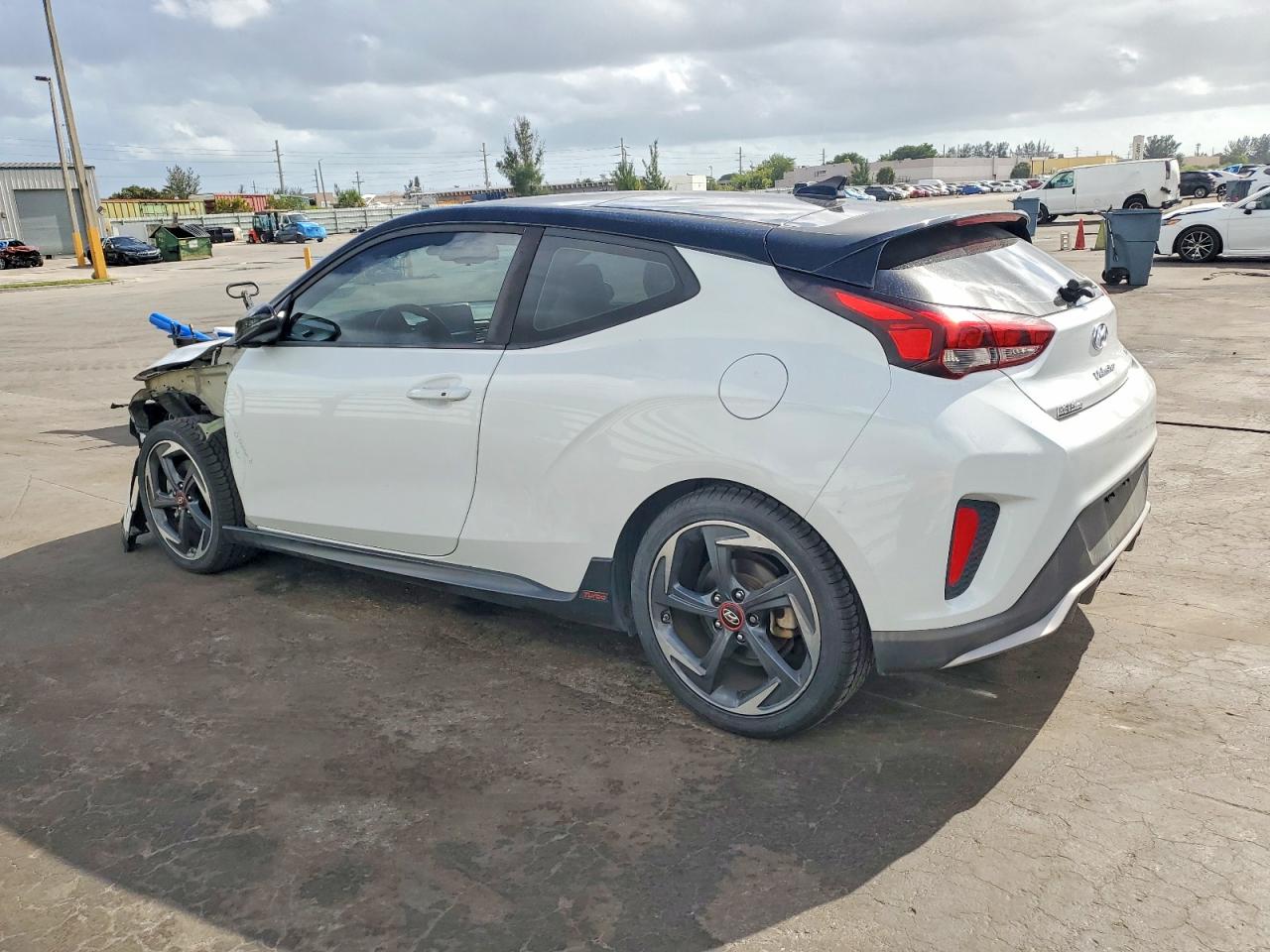 2019 HYUNDAI VELOSTER TURBO photo 2