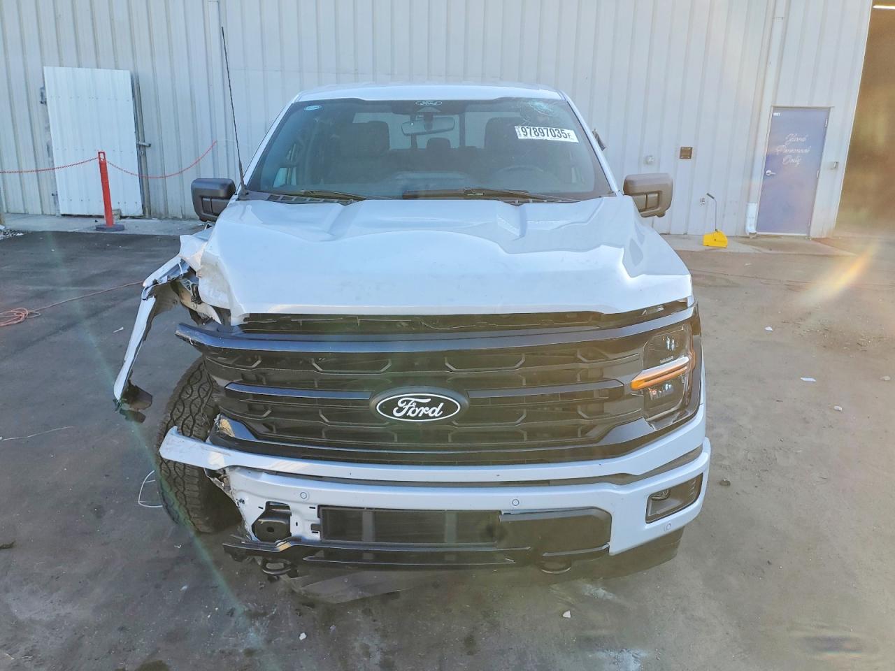 2025 FORD F150 XLT photo 9