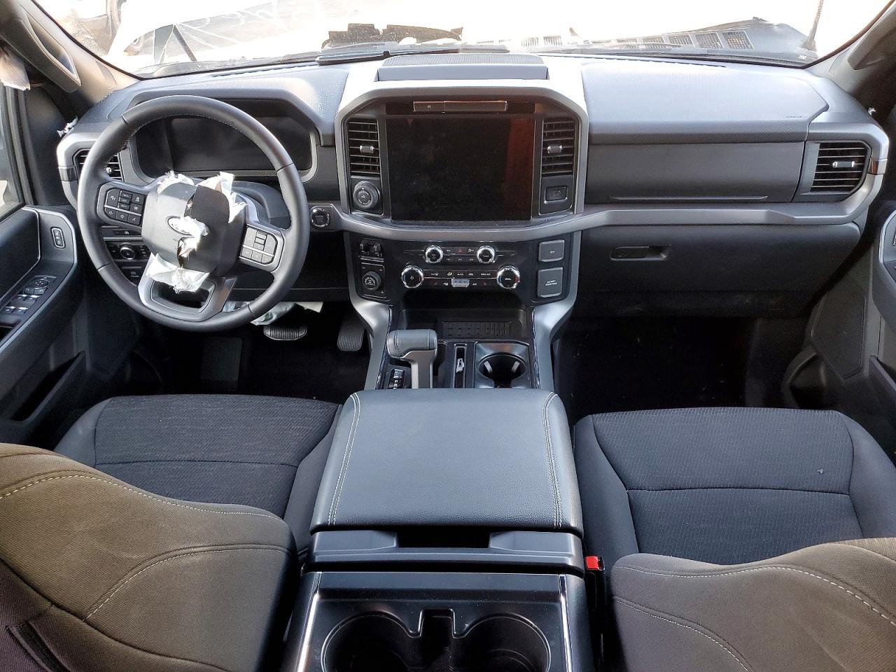 2025 FORD F150 XLT photo 15