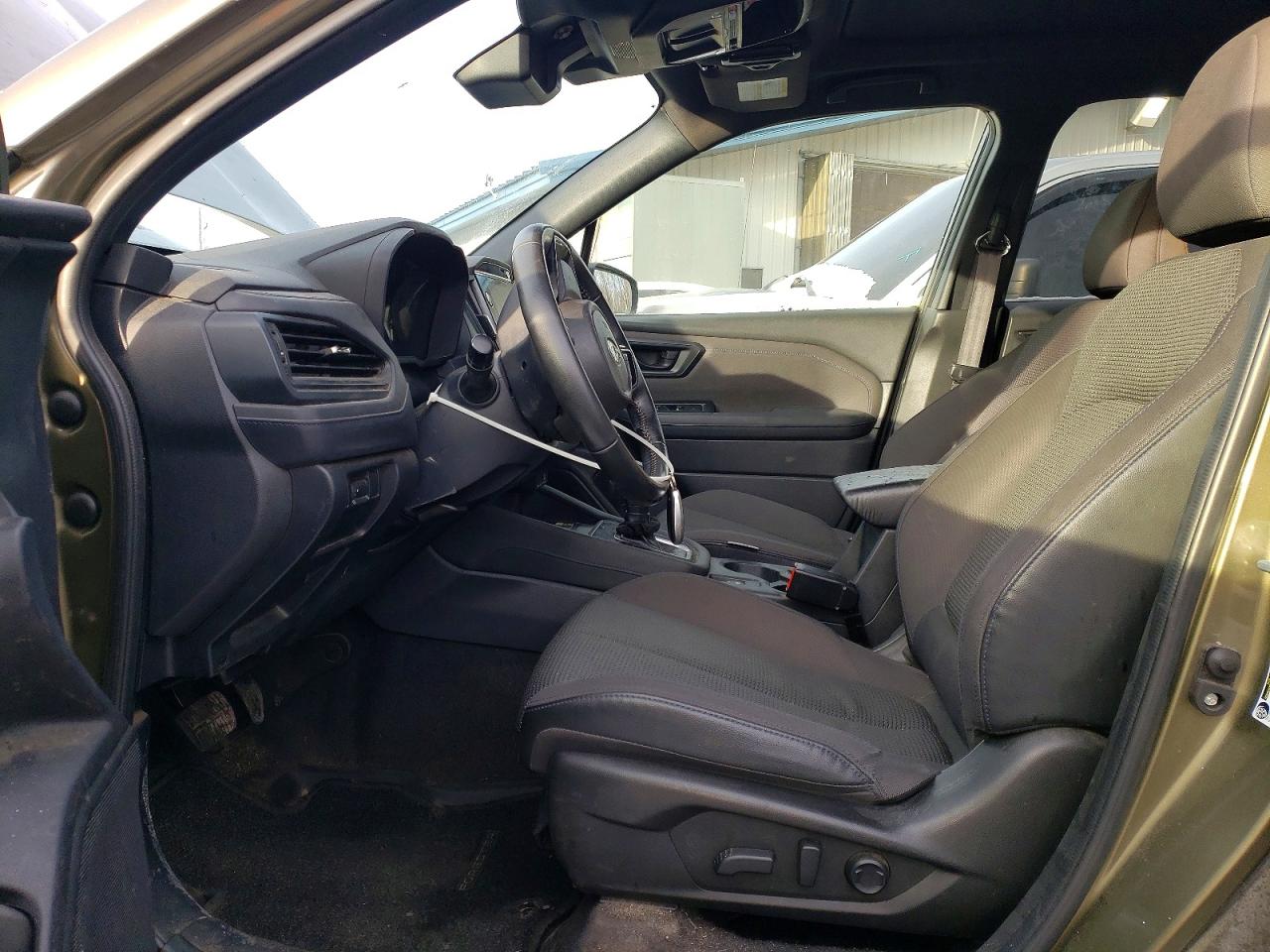 2025 SUBARU FORESTER PREMIUM photo 19